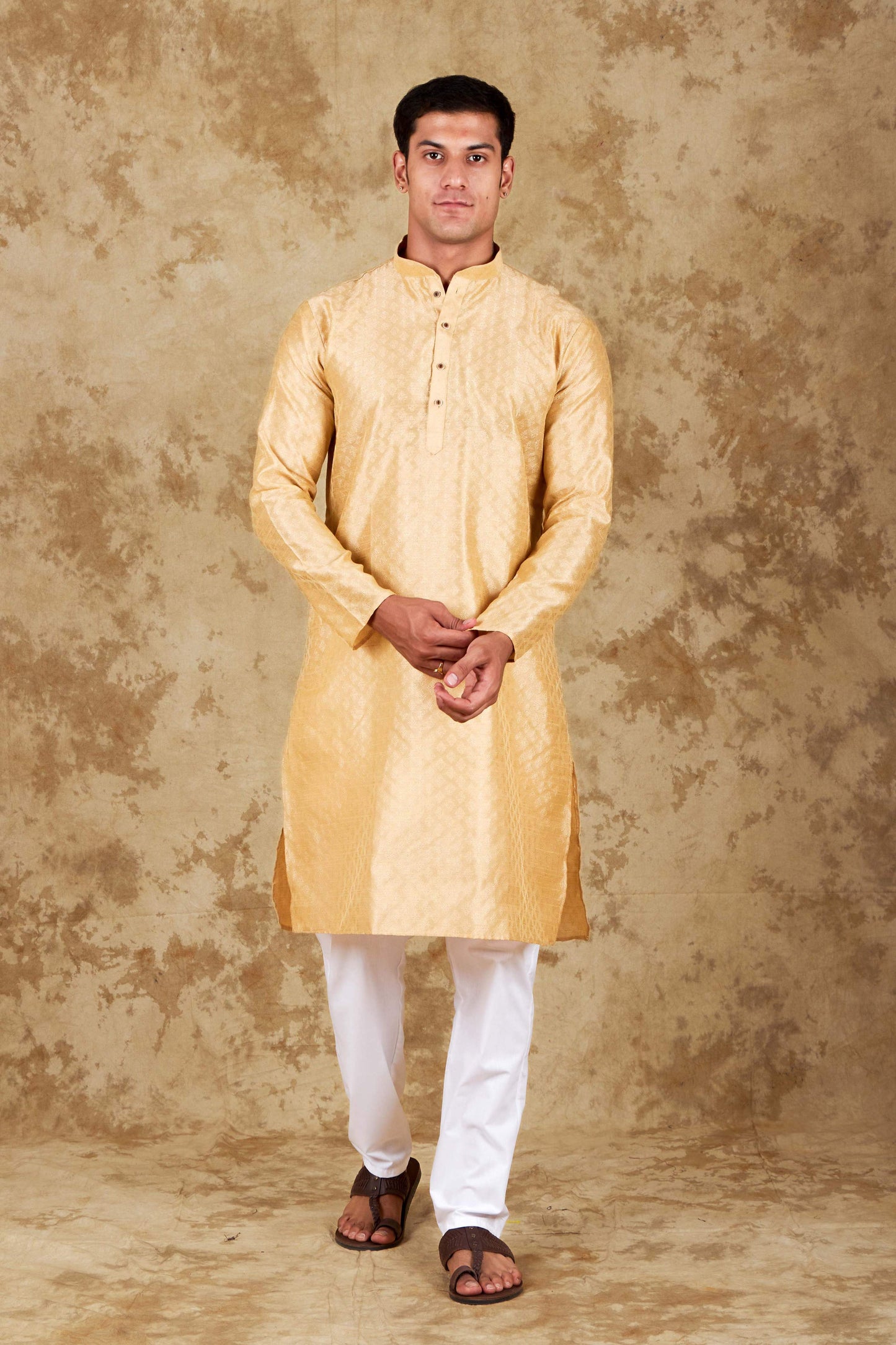 Bluesaanchi Men's Cream Banarasi Silk Kurta Set | Swadesiicart