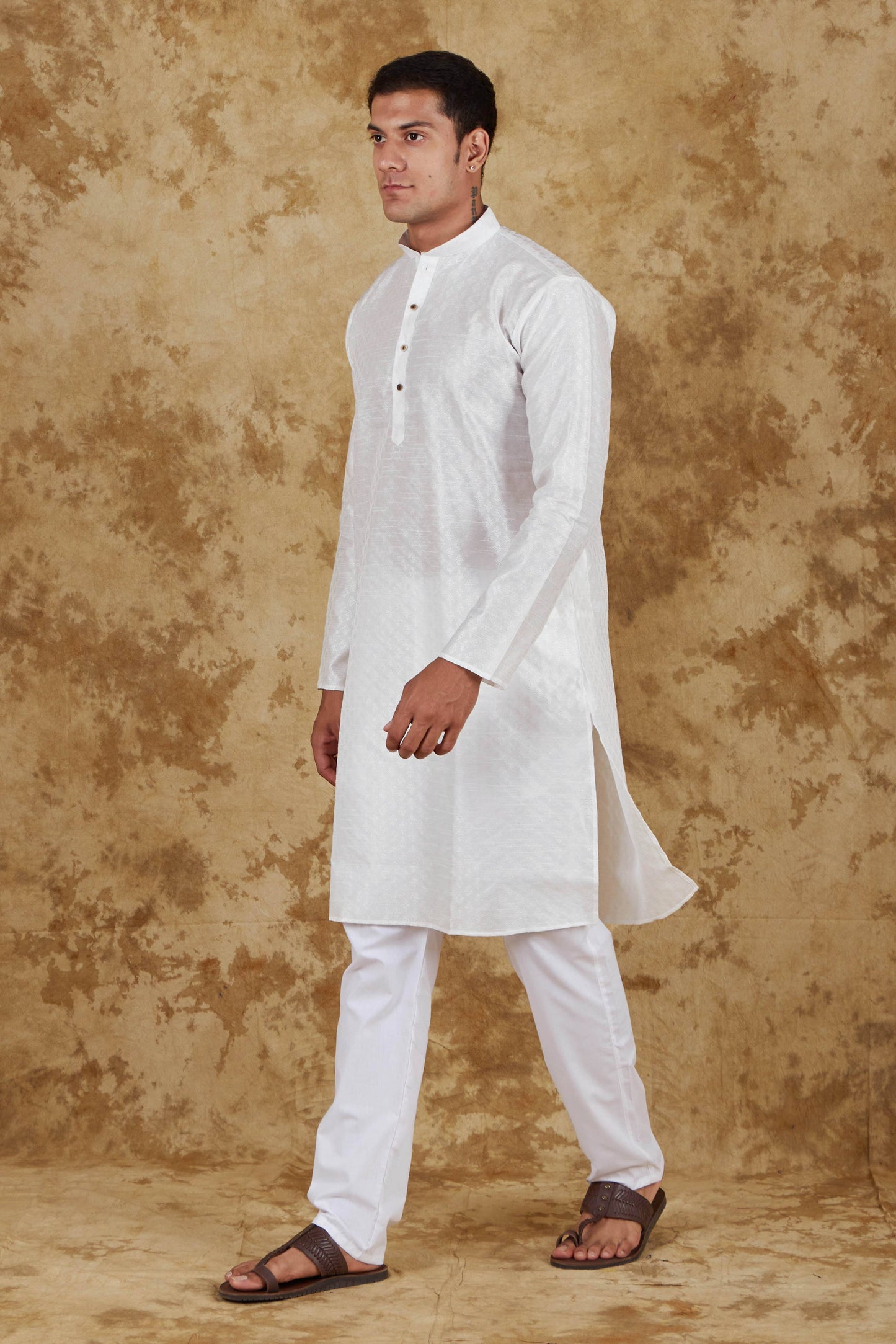 Bluesaanchi Men's White Banarasi Silk Kurta Set | Swadesiicart