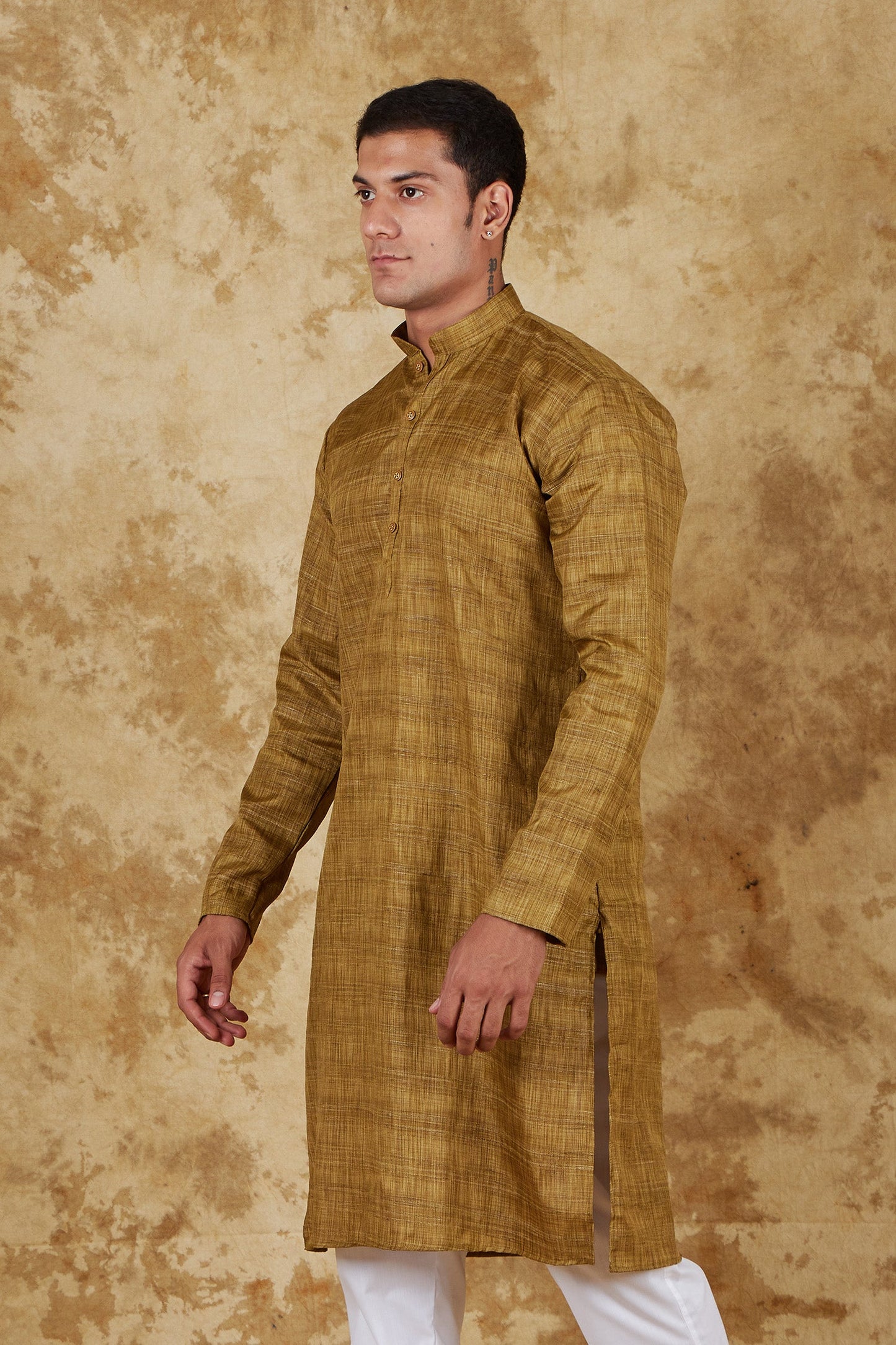 Bluesaanchi Men's Mustard Textured Kurta Set | Swadesiicart