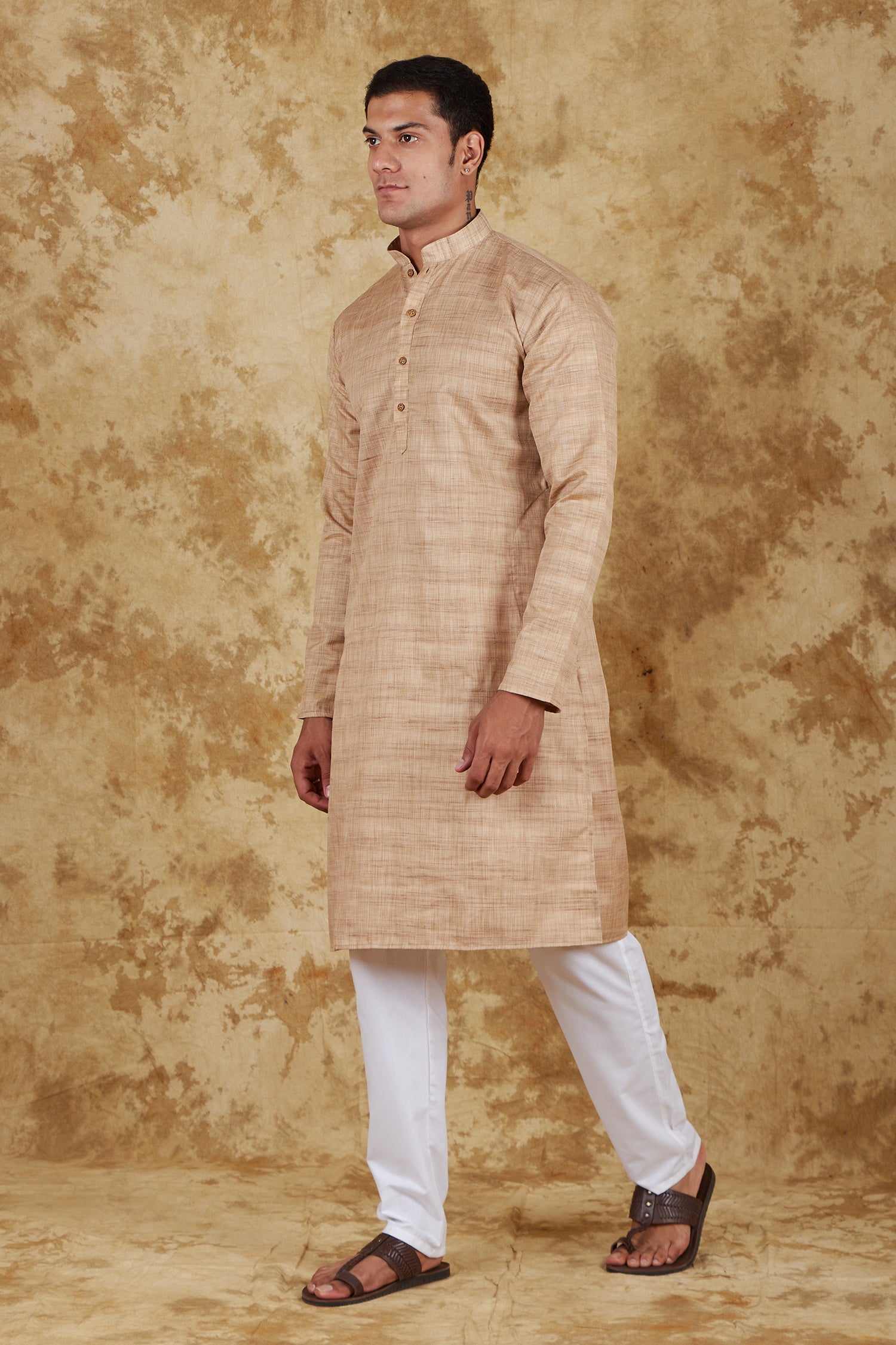 Bluesaanchi Men's Dark Cream Textured Kurta Set | Swadesiicart