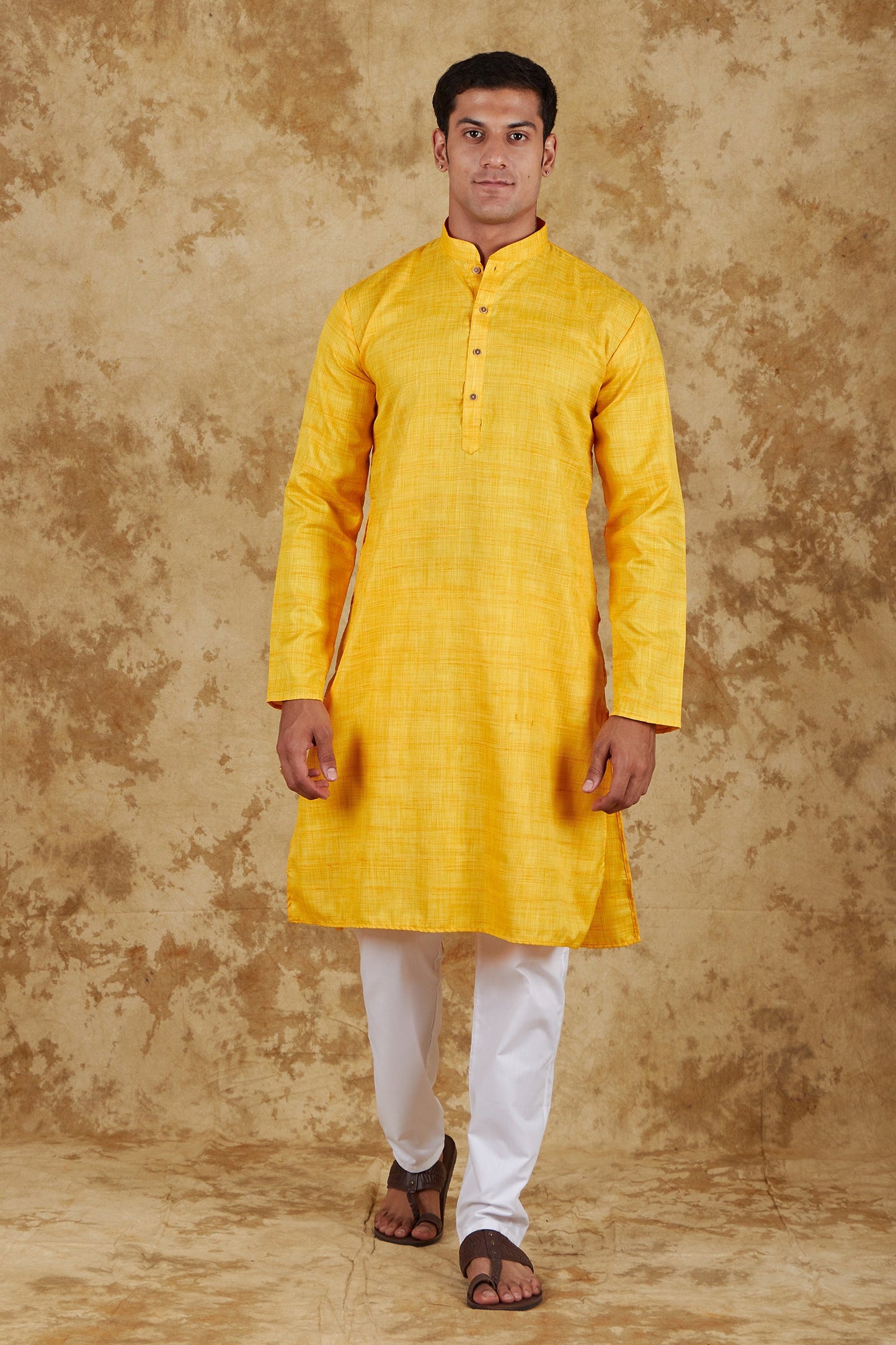 Bluesaanchi Men's Yellow Textured Kurta Set | Swadesiicart