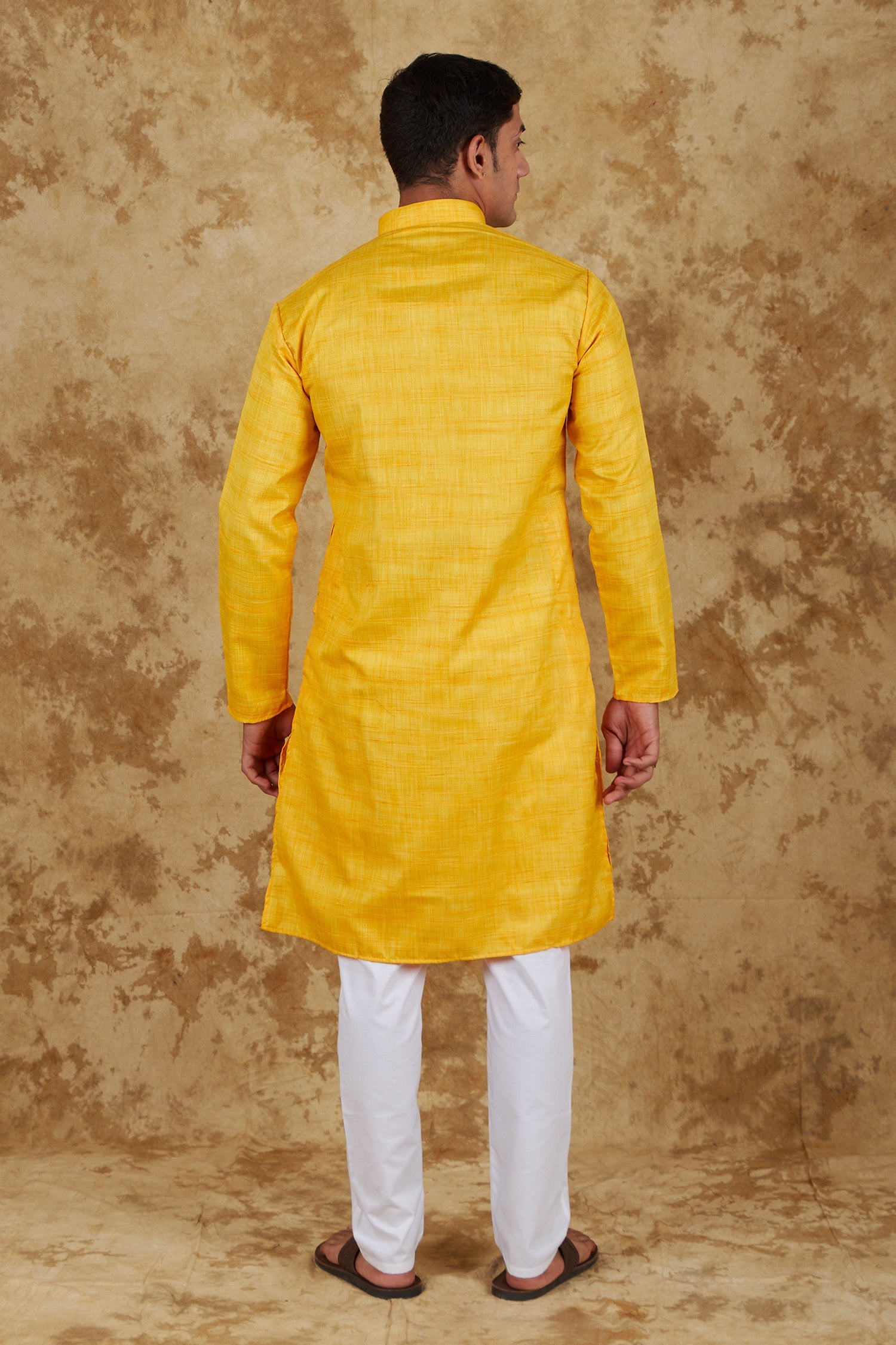 Bluesaanchi Men's Yellow Textured Kurta Set | Swadesiicart