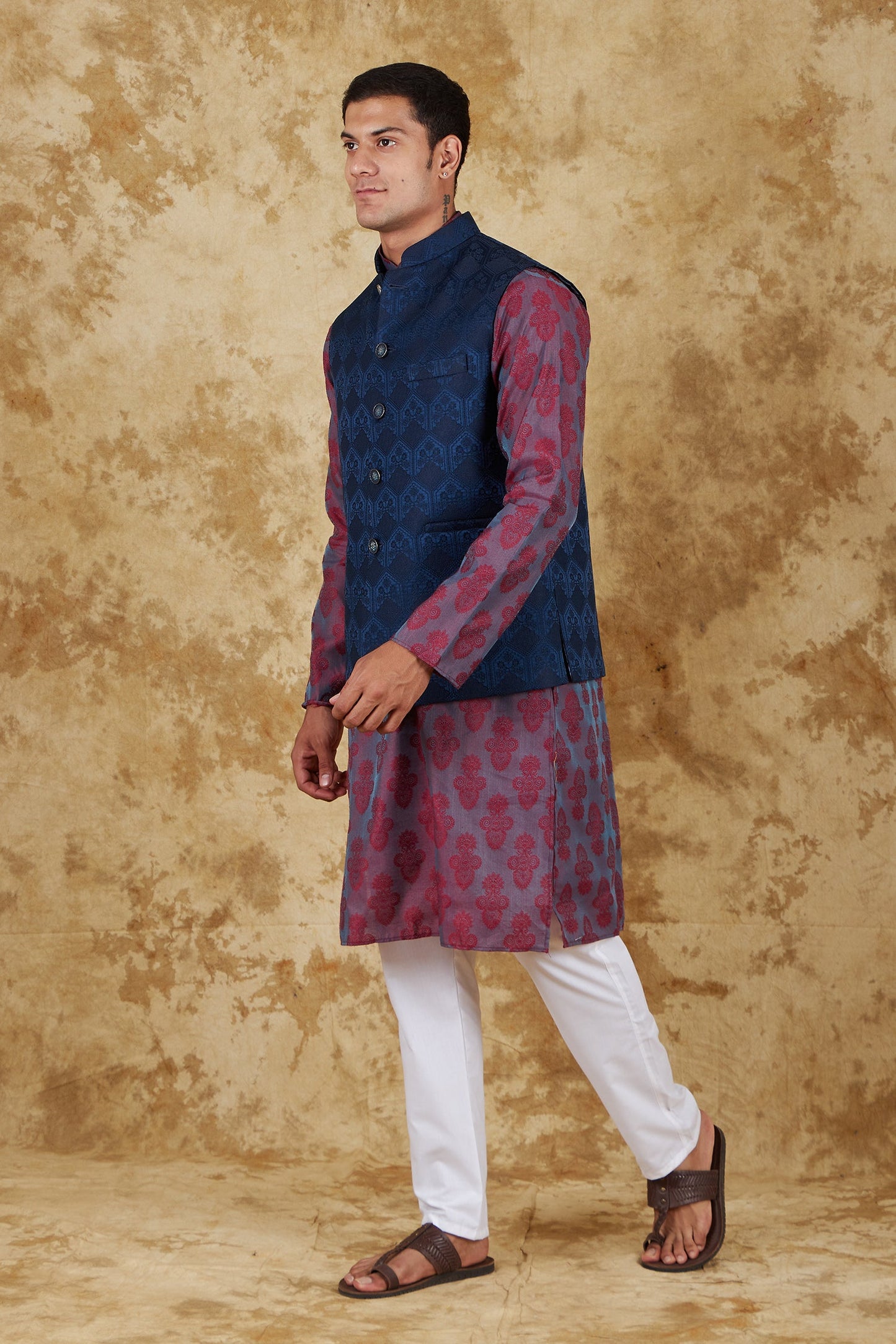 Bluesaanchi Men's Jacquard Rose Red With White Waistcoat Kurta Pajama Set | Swadesiicart