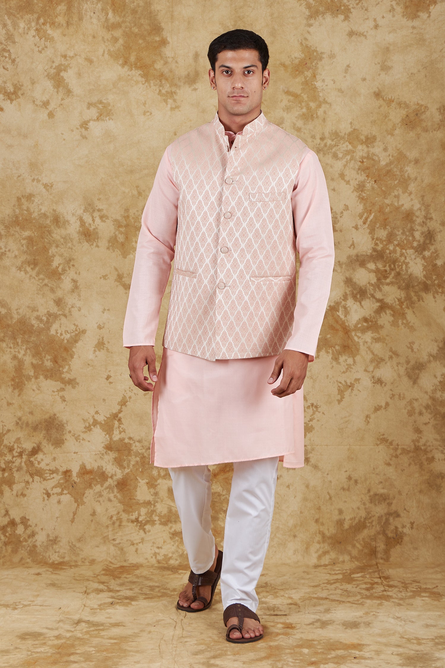 Bluesaanchi Men's Jacquard Rosy Waistcoat Kurta Pajama Set | Swadesiicart