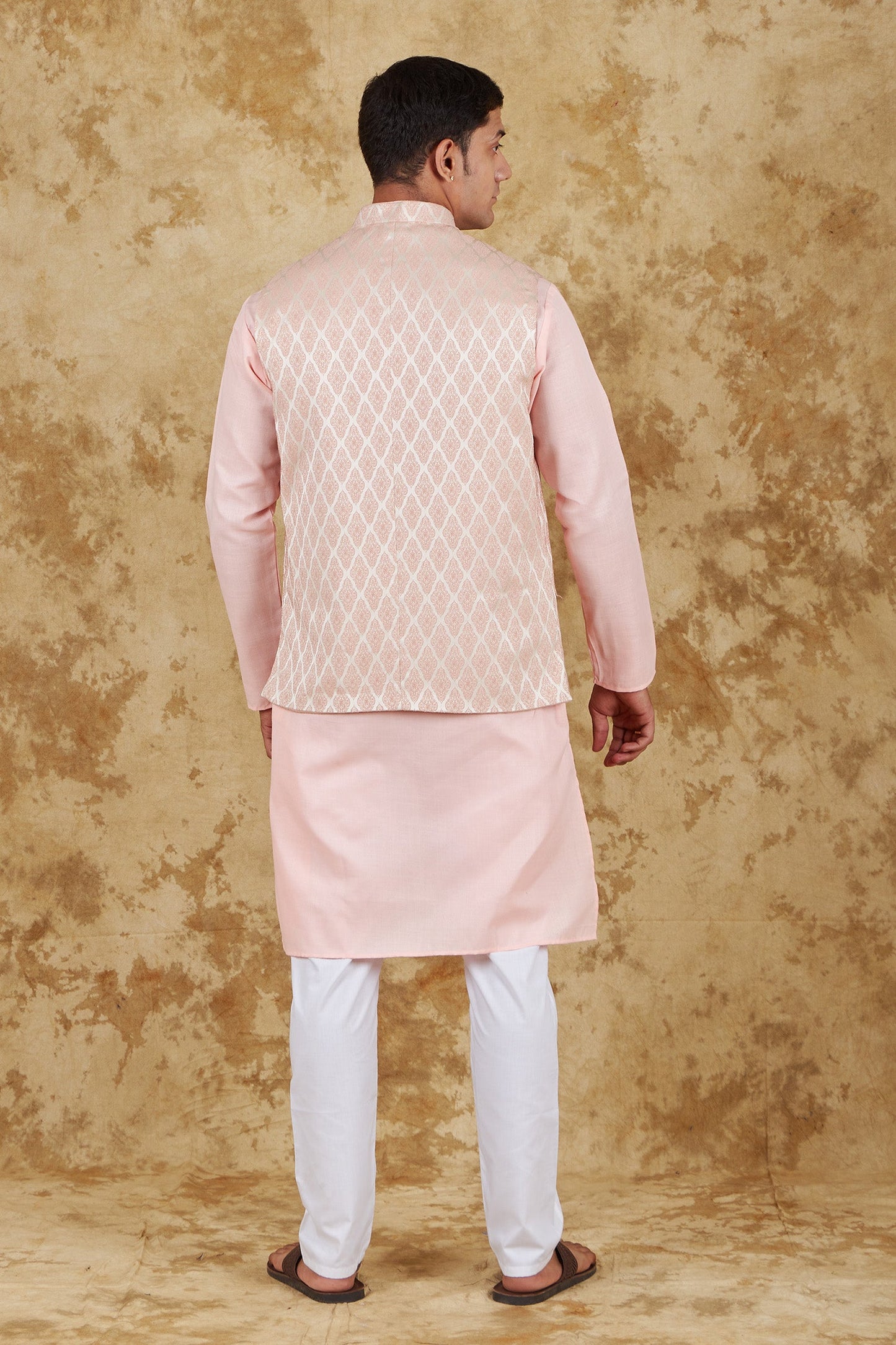 Bluesaanchi Men's Jacquard Rosy Waistcoat Kurta Pajama Set | Swadesiicart