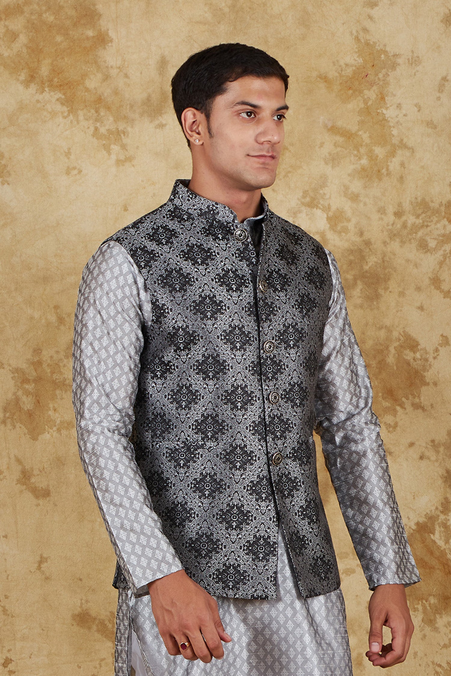 Bluesaanchi Men's Jacquard Grey Waistcoat | Swadesiicart