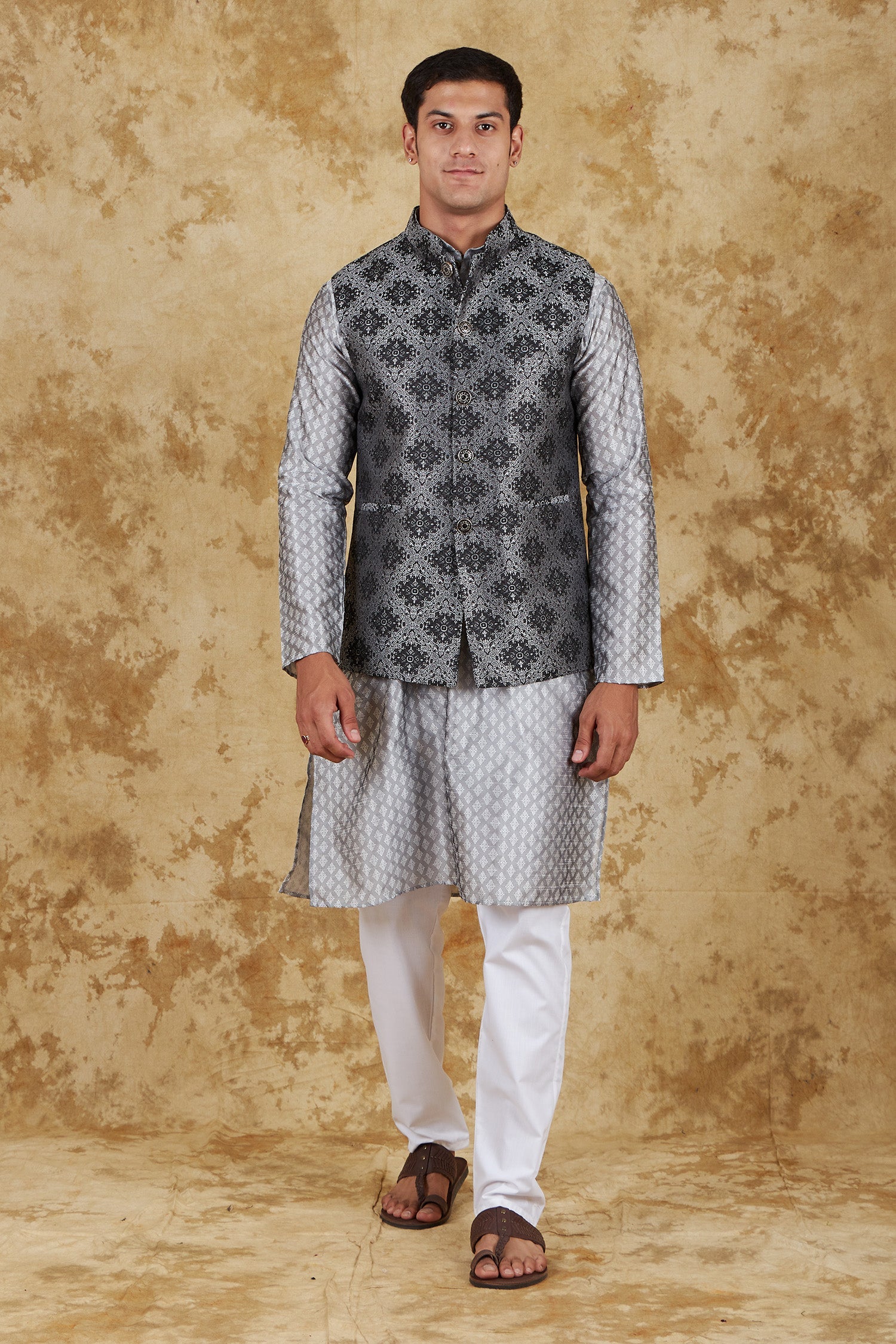 Bluesaanchi Men's Jacquard Grey Waistcoat Kurta Pajama Set | Swadesiicart