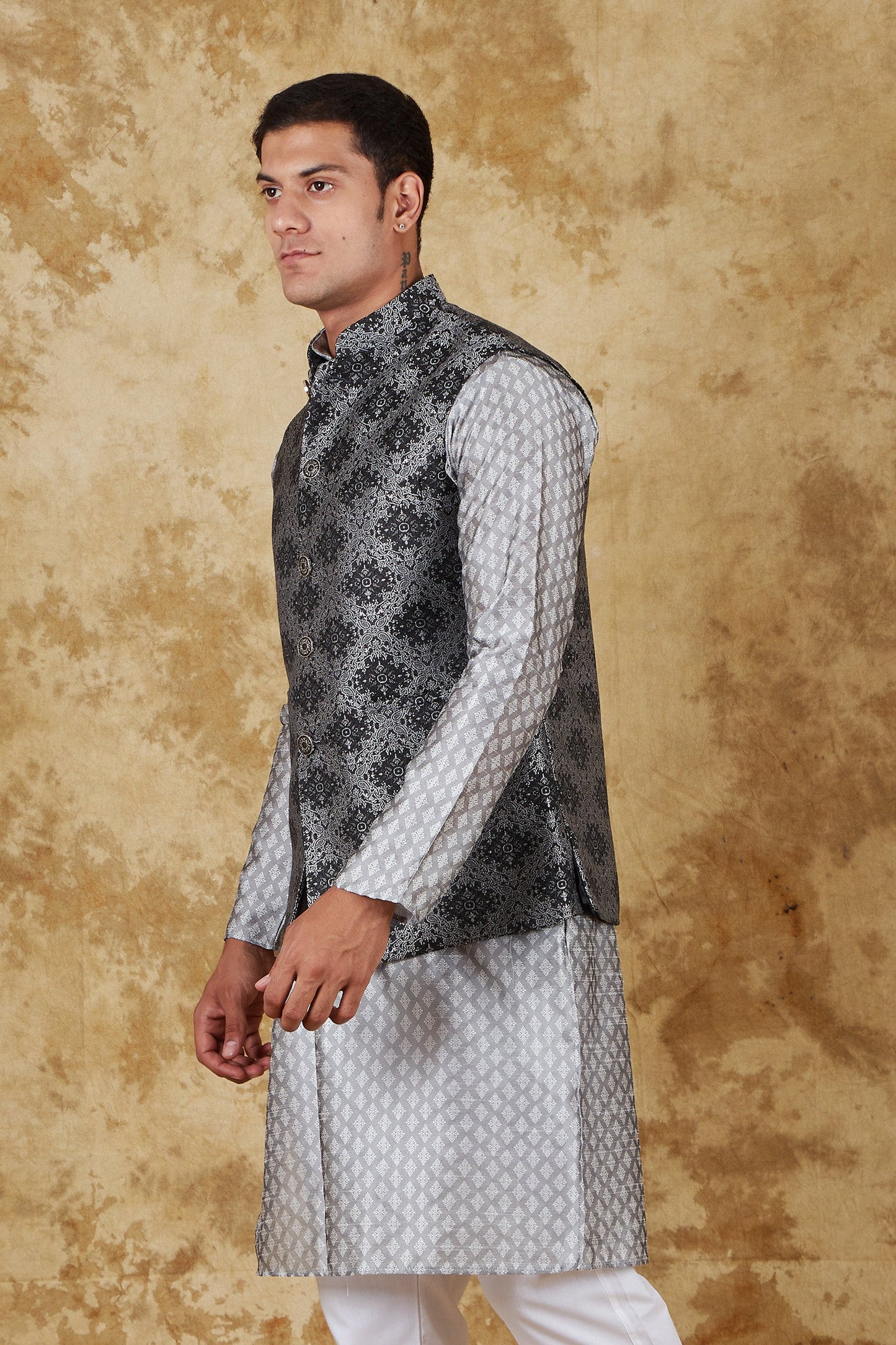 Bluesaanchi Men's Jacquard Grey Waistcoat Kurta Pajama Set | Swadesiicart