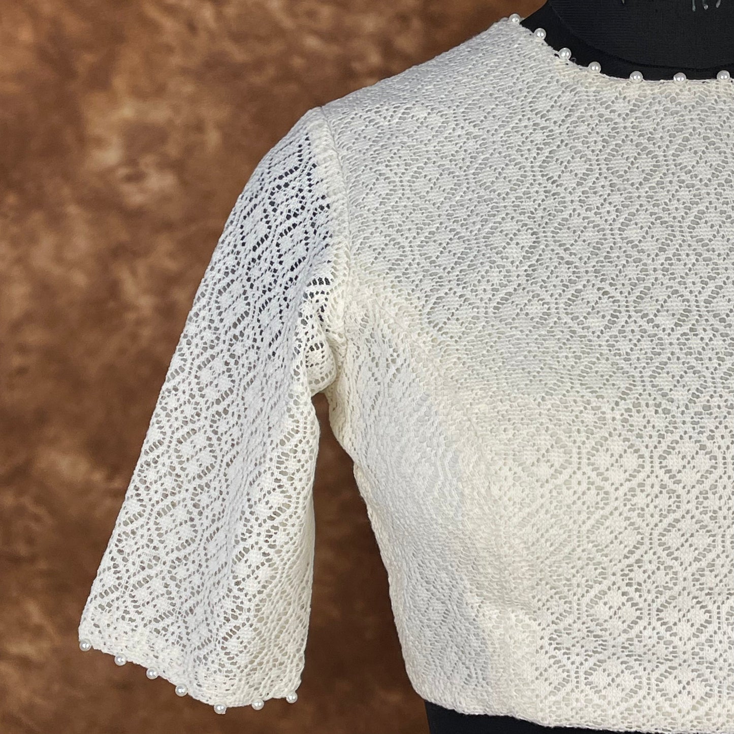 Radiant Glow Cream Coloured Cotton Less Ready to Wear Blouse - kapda Tailor | Swadesiicart