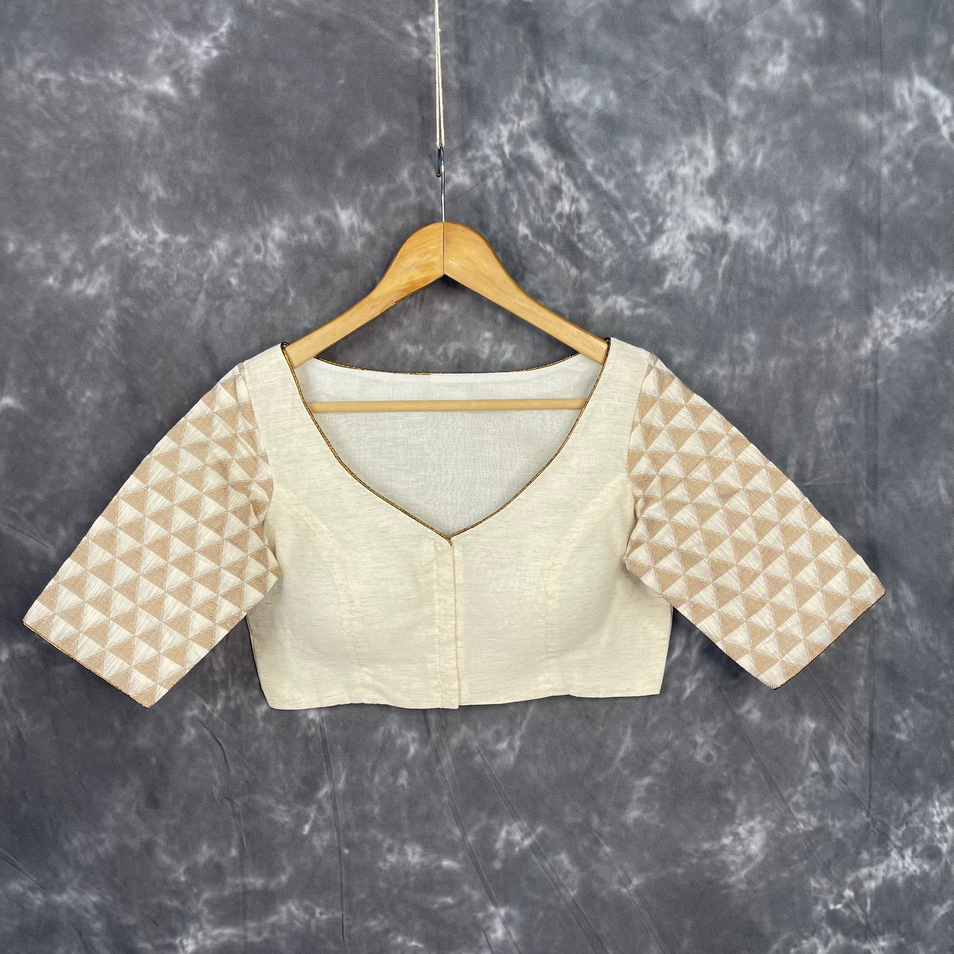 Barf Ki Saugat Cream Coloured Chanderi Cotton & Chanderi Broket Ready to Wear Blouse - kapda Tailor | Swadesiicart