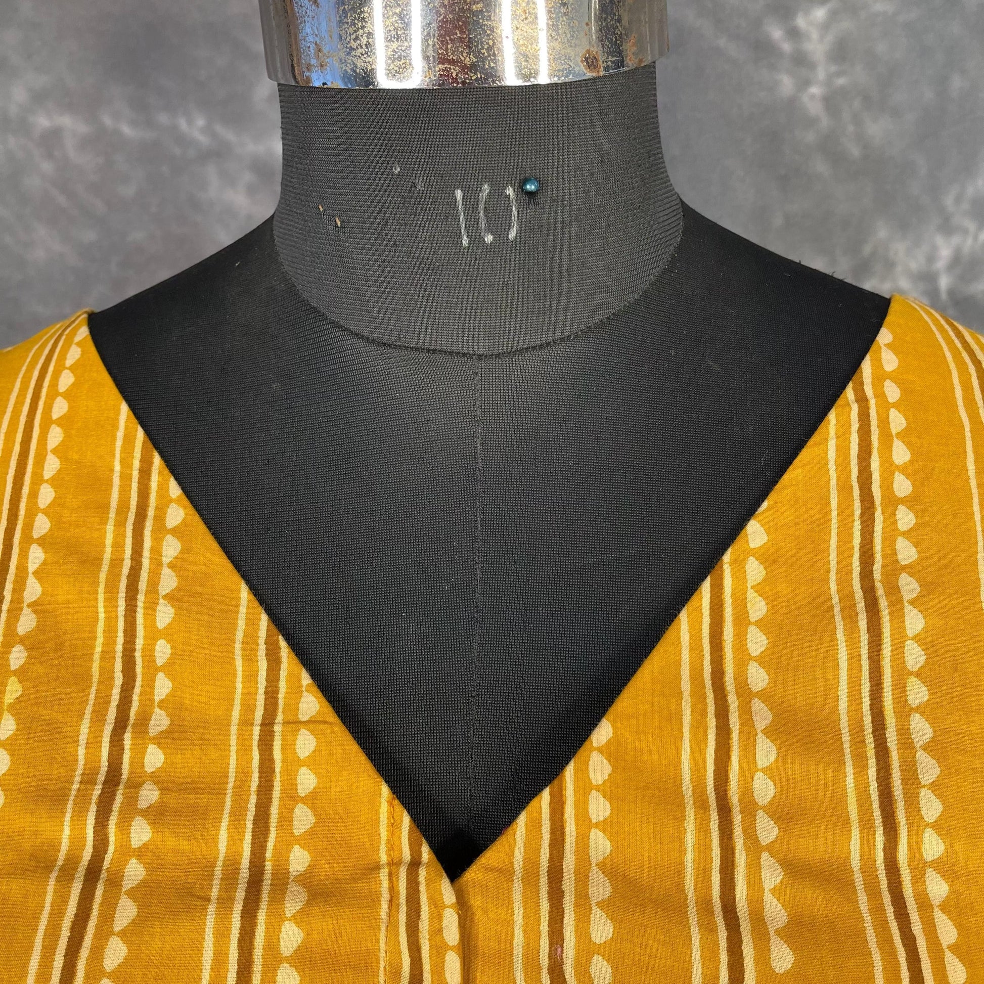 Ujla Savera Orange Coloured Cotton Printed Ready to Wear Blouse - kapda Tailor | Swadesiicart
