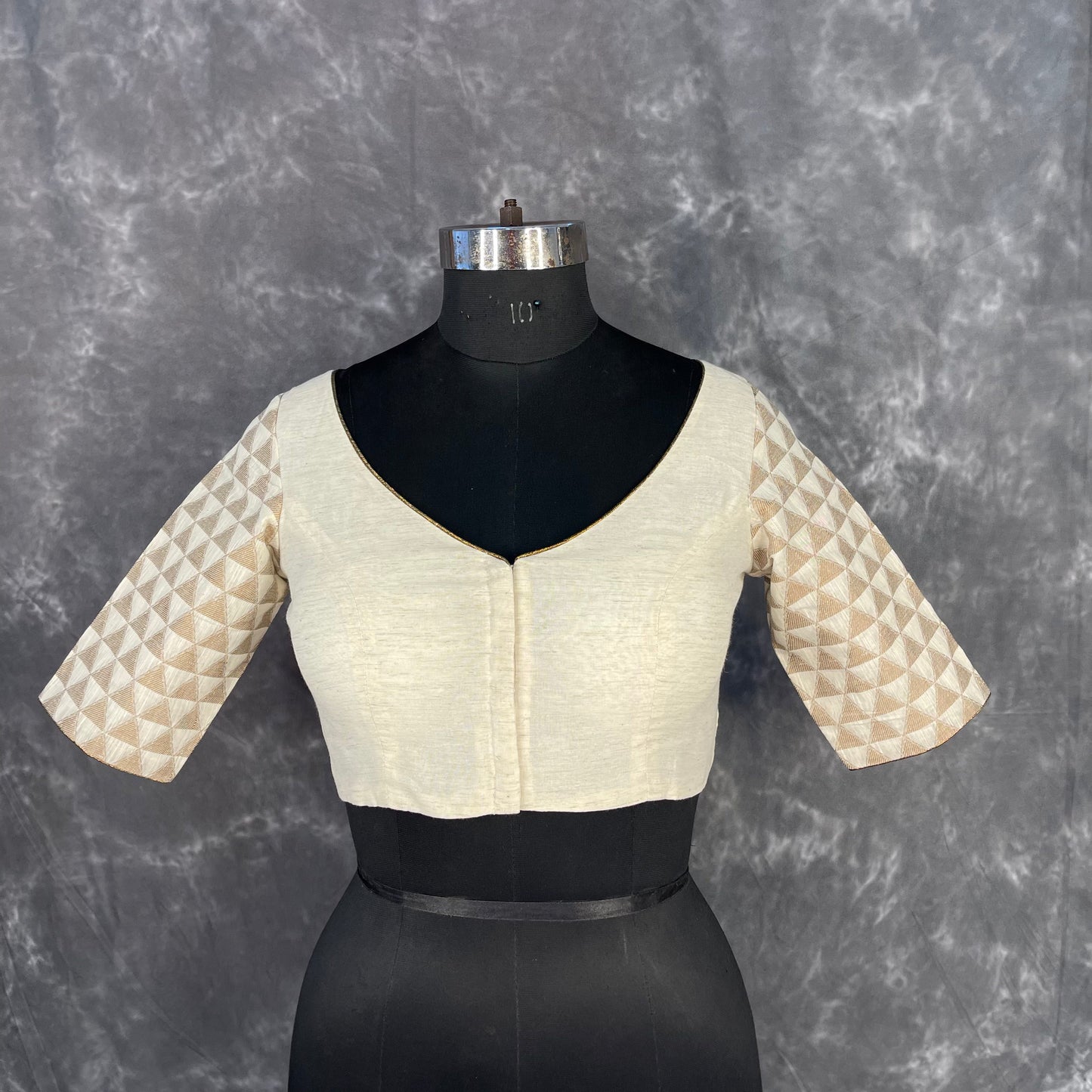 Barf Ki Saugat Cream Coloured Chanderi Cotton & Chanderi Broket Ready to Wear Blouse - kapda Tailor | Swadesiicart