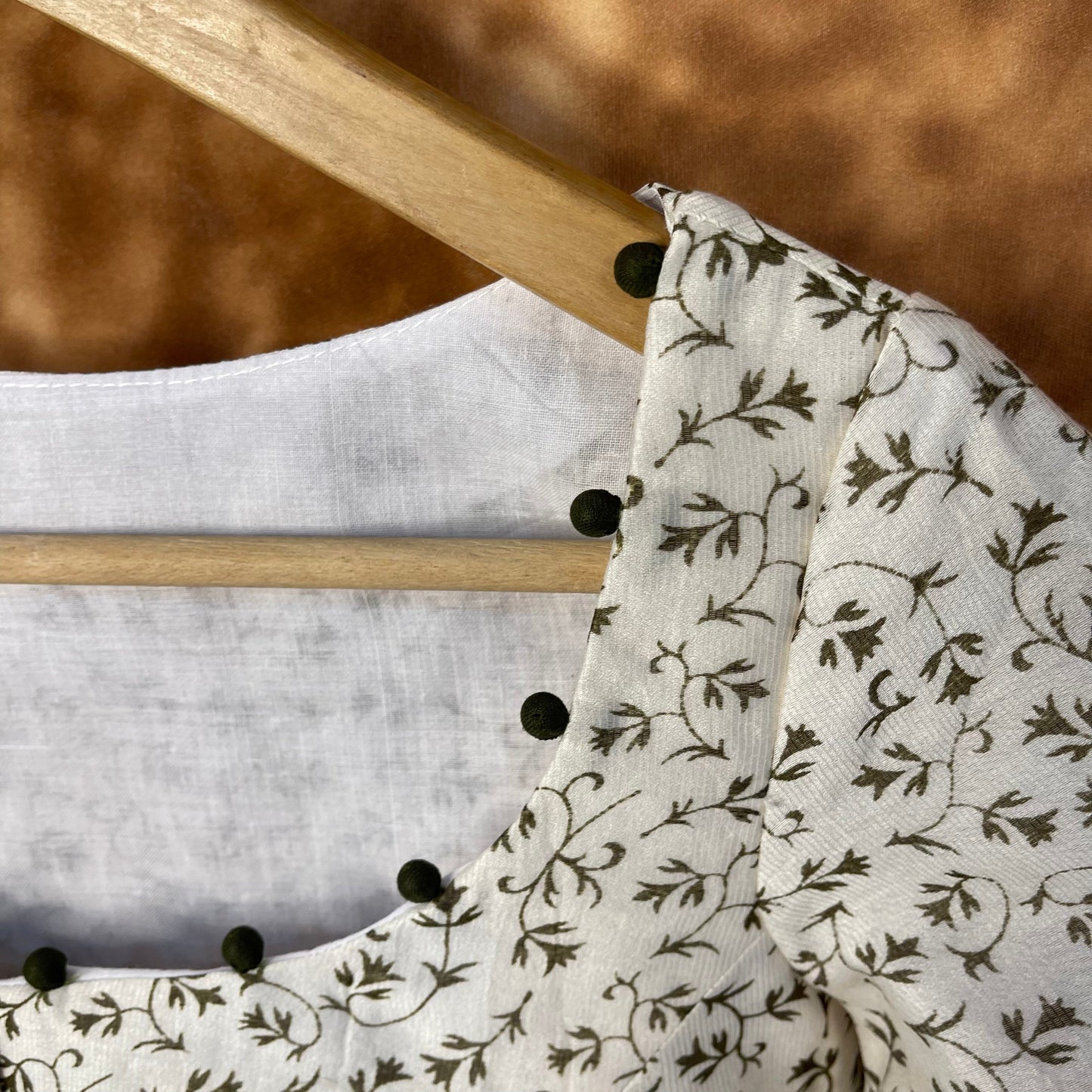 Scenic Holocaust Off White Coloured Chanderi Cotton Printed Ready to Wear Blouse - kapda Tailor | Swadesiicart