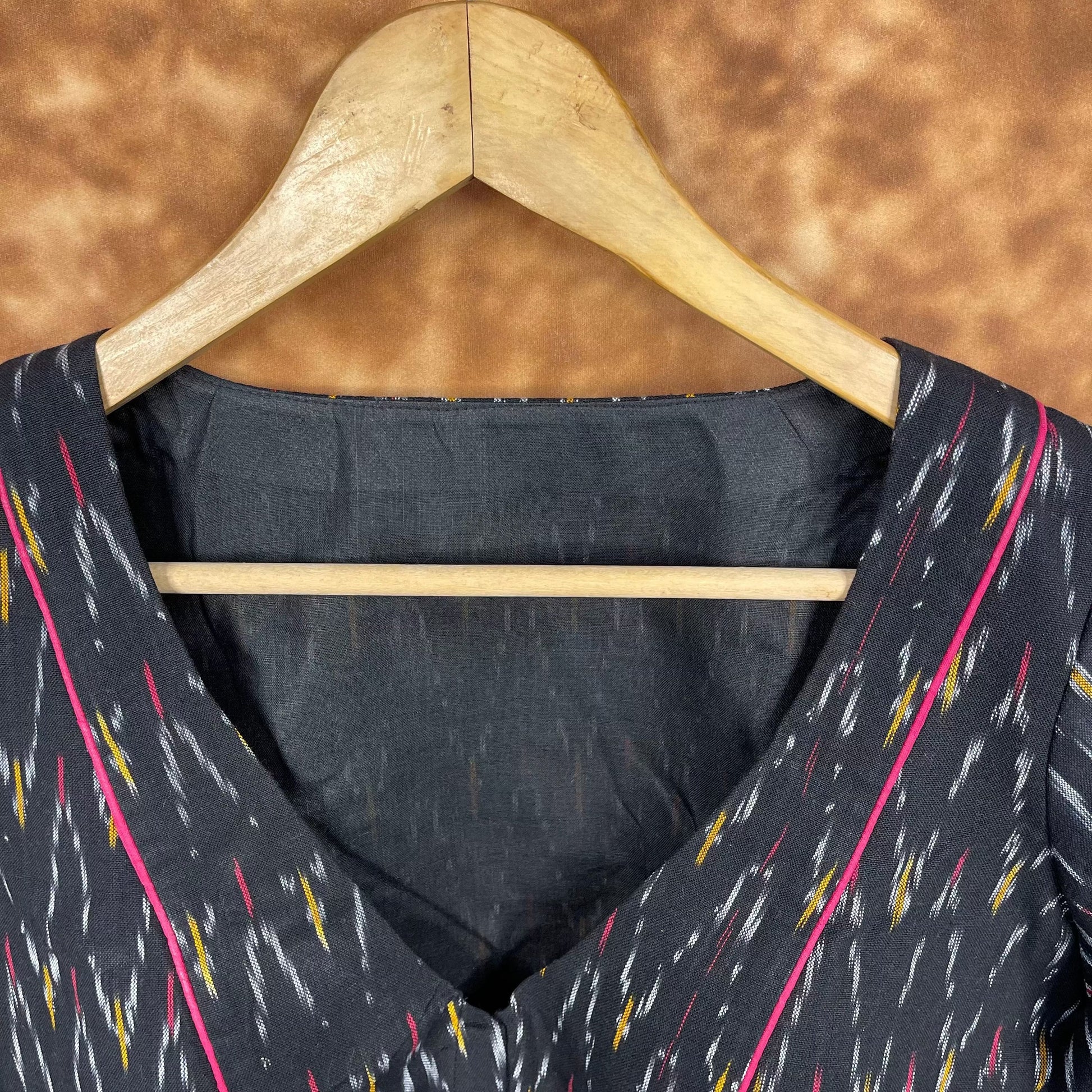 Ikat Riwayaat Black Coloured Ikat Cotton Ready to Wear Blouse - kapda Tailor | Swadesiicart