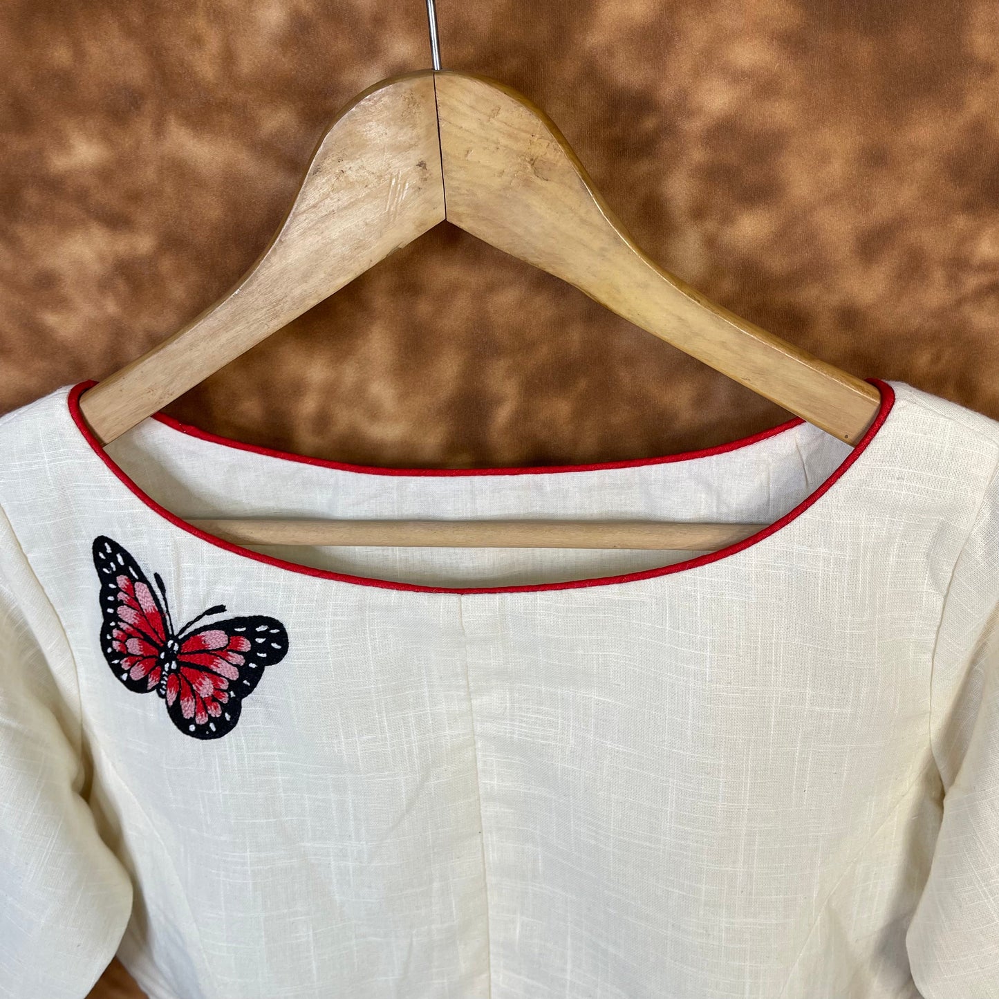 Butterfly Nector Off White Coloured Slub Cotton Ready to Wear Blouse - kapda Tailor | Swadesiicart