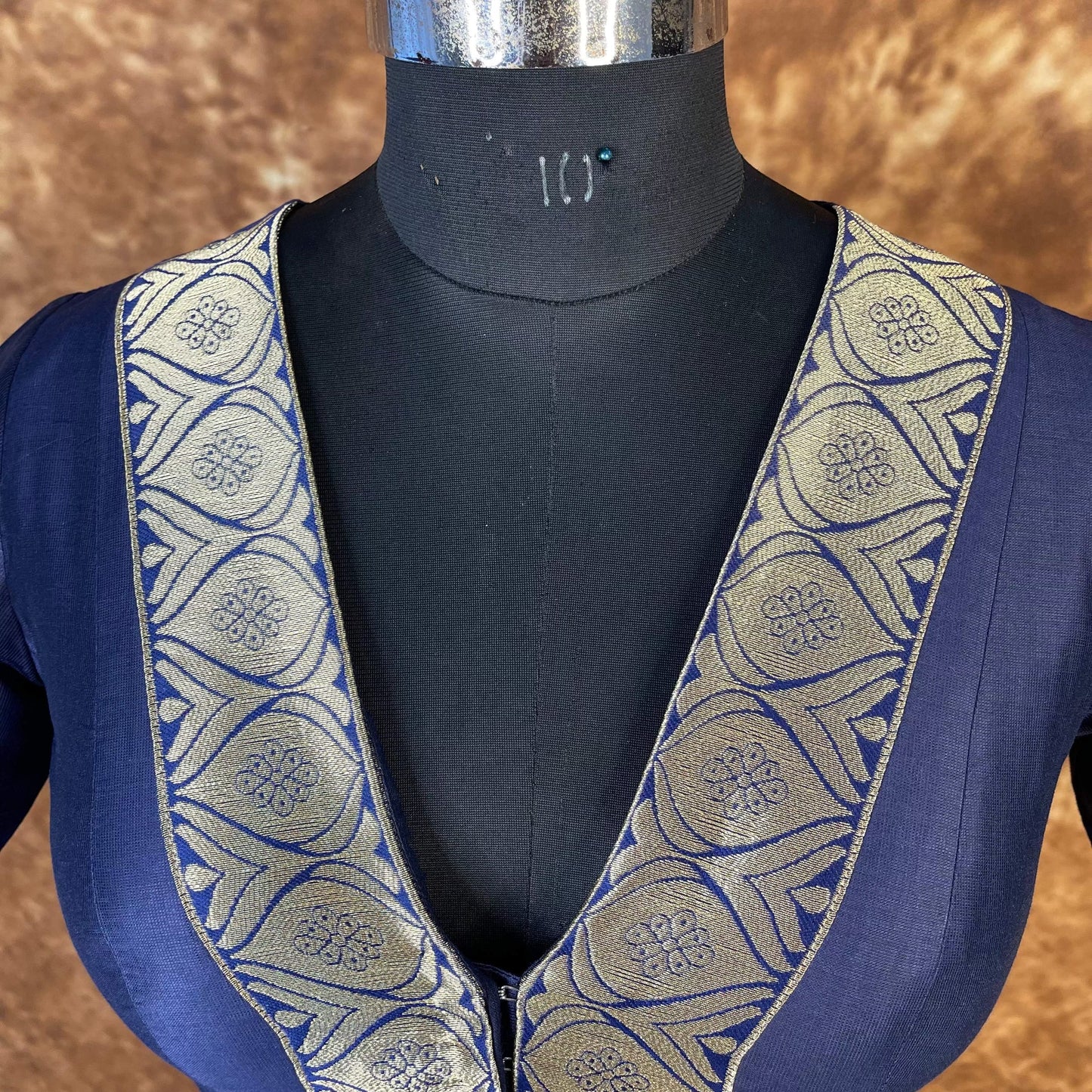 Deep Dive Lush Blue Coloured Silk / Broket Ready to Wear Blouse - kapda Tailor | Swadesiicart