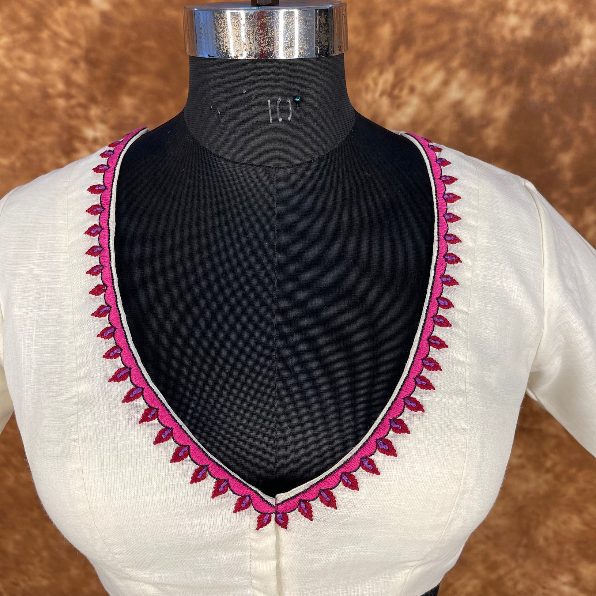 Jumaani Jashn Off White Coloured Slub Cotton Ready to Wear Blouse - kapda Tailor | Swadesiicart