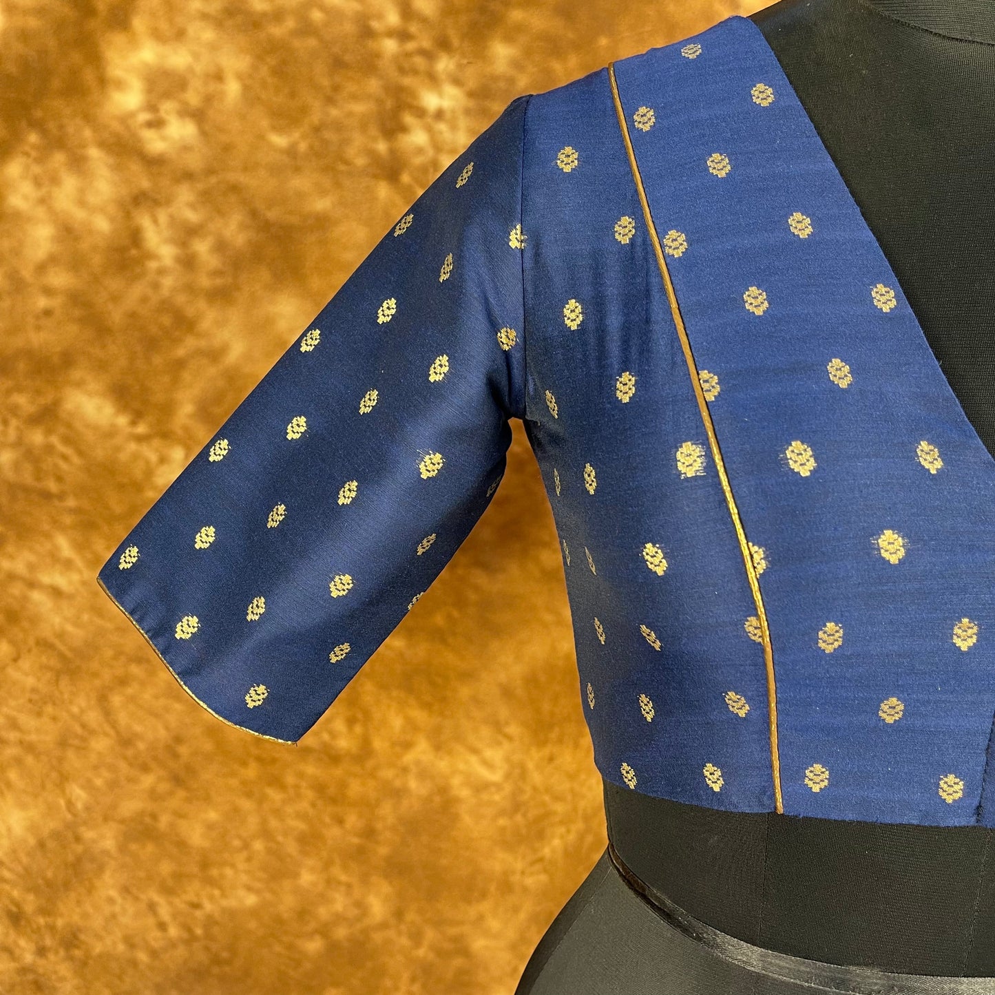 Coral Jari Buta Blue Coloured Silk With Zari Buta Ready to Wear Blouse - kapda Tailor | Swadesiicart
