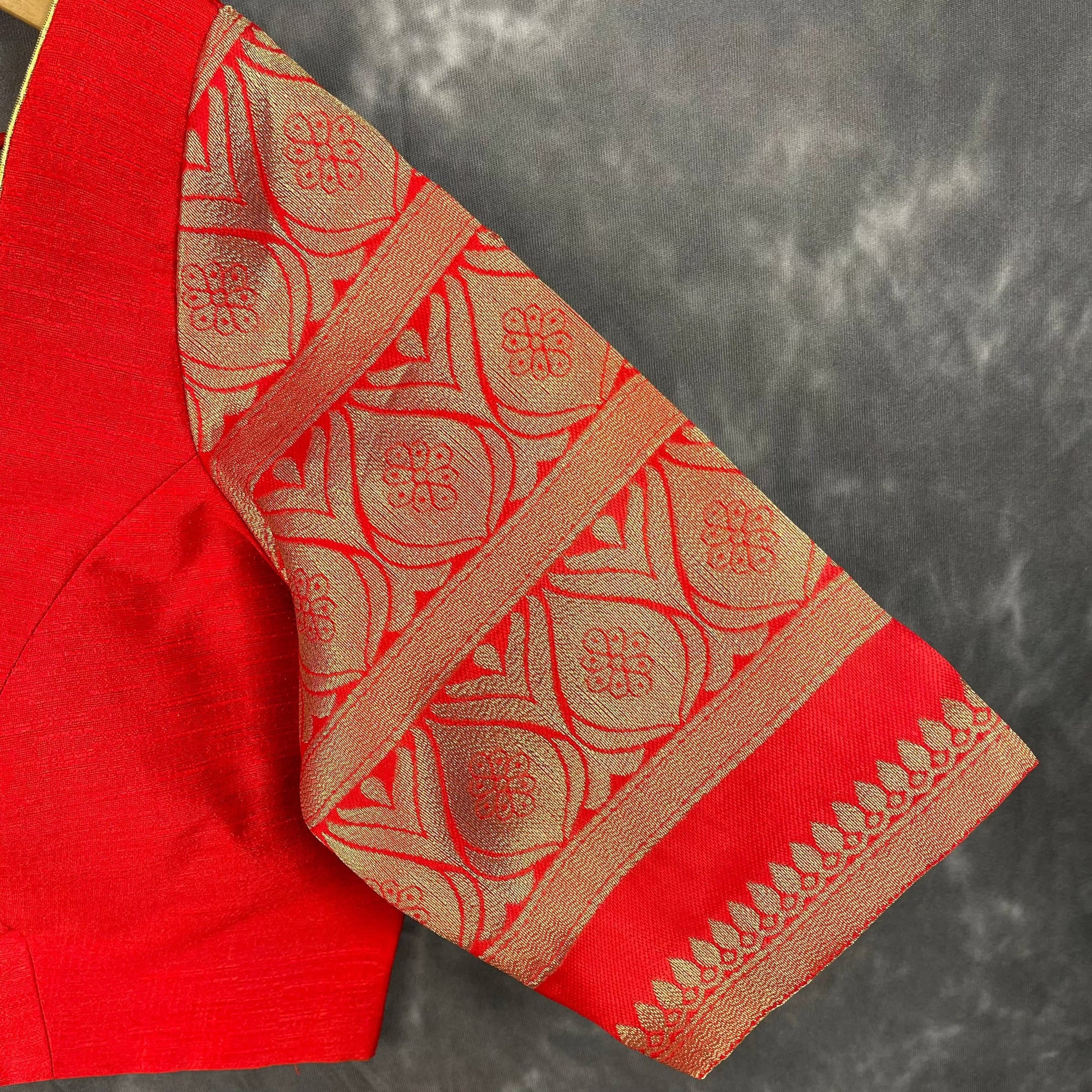 Suhaagan ki Laali Red Coloured Silk /Brocket Ready to Wear Blouse - kapda Tailor | Swadesiicart