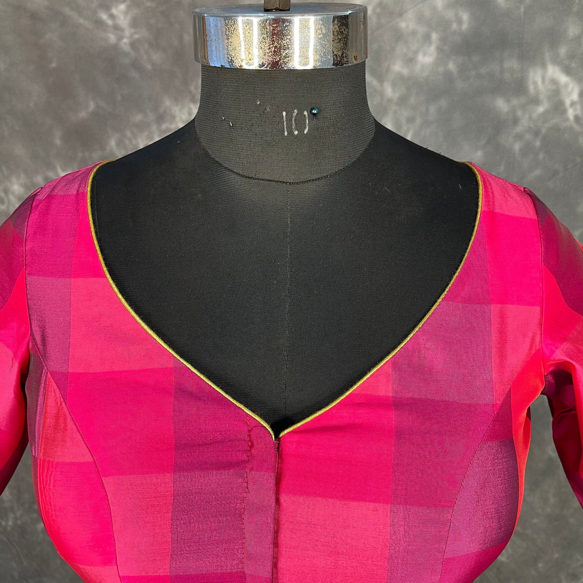 Piped Pleasure Rani Pink Coloured Silk Ready to Wear Blouse - kapda Tailor | Swadesiicart