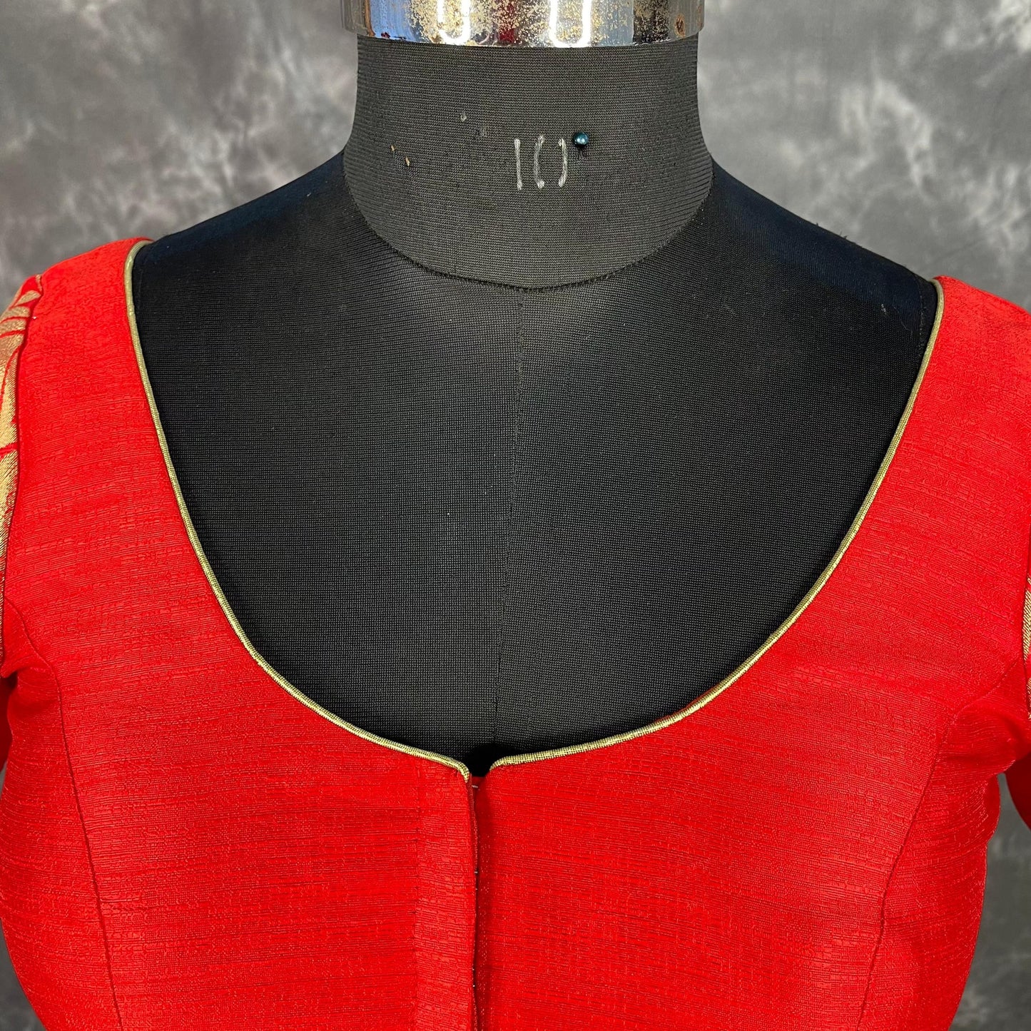 Suhaagan ki Laali Red Coloured Silk /Brocket Ready to Wear Blouse - kapda Tailor | Swadesiicart