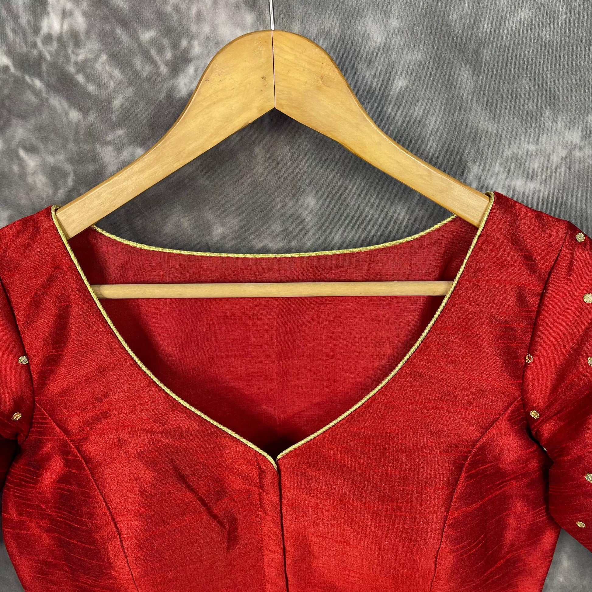 Chaatak Laal Red Coloured Art Row Silk Ready to Wear Blouse - kapda Tailor | Swadesiicart