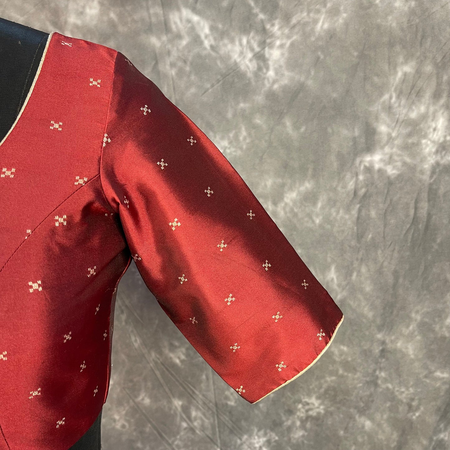 Matargashti Maroon Coloured Silk Ready to Wear Blouse - kapda Tailor | Swadesiicart