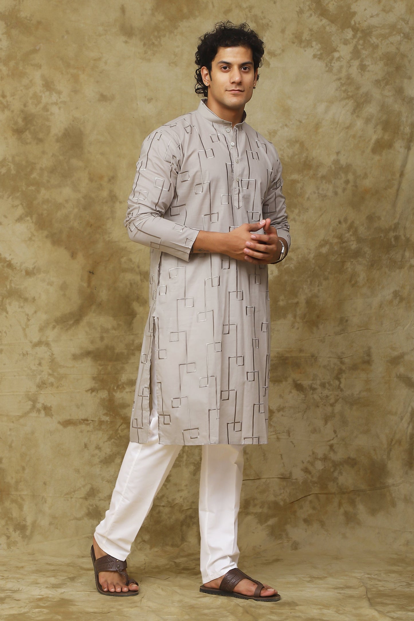 Bluesaanchi Men's Cotton Zari Embroidered Kurta Set - Grey | Swadesiicart