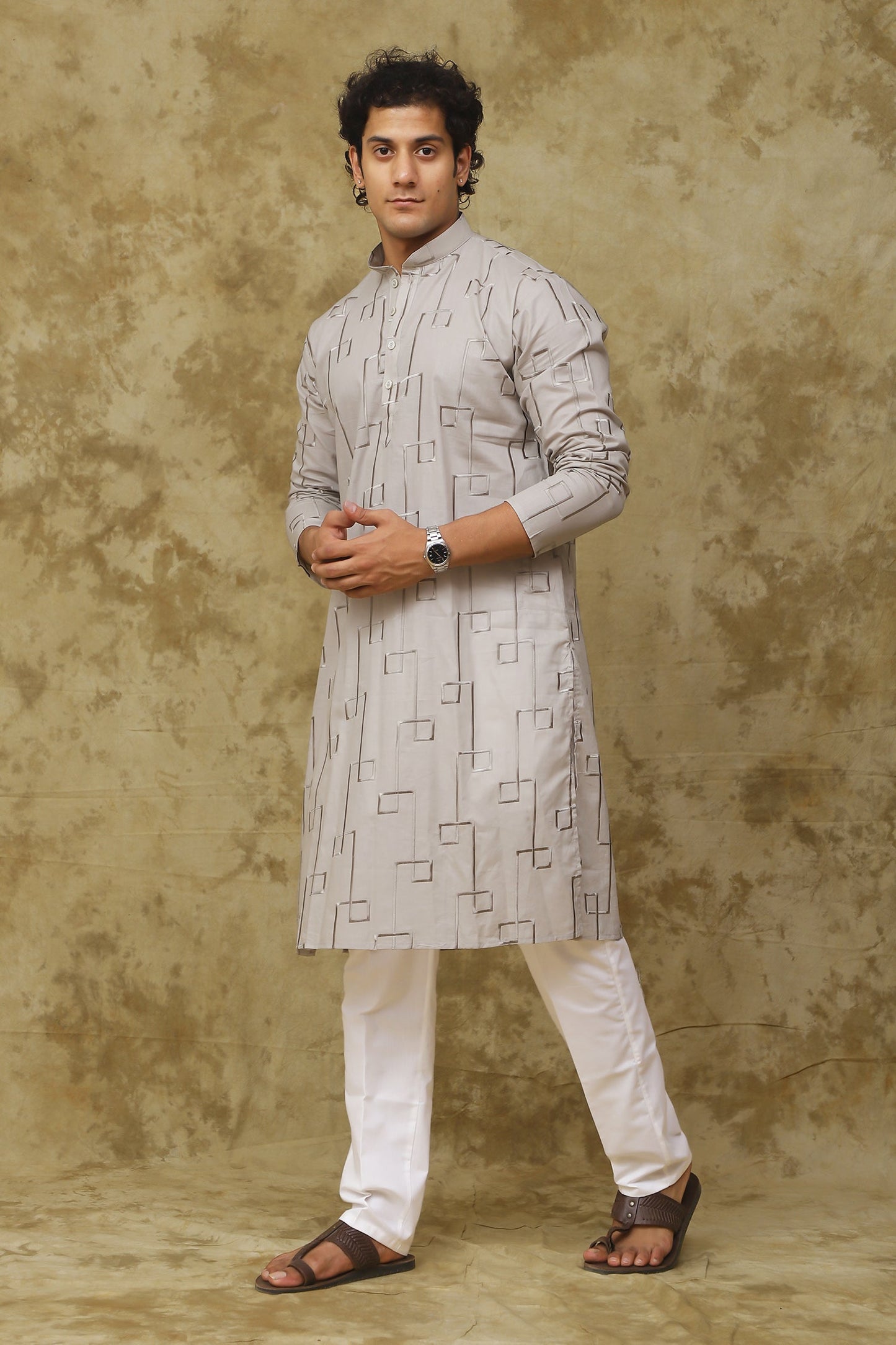 Bluesaanchi Men's Cotton Zari Embroidered Kurta Set - Grey | Swadesiicart