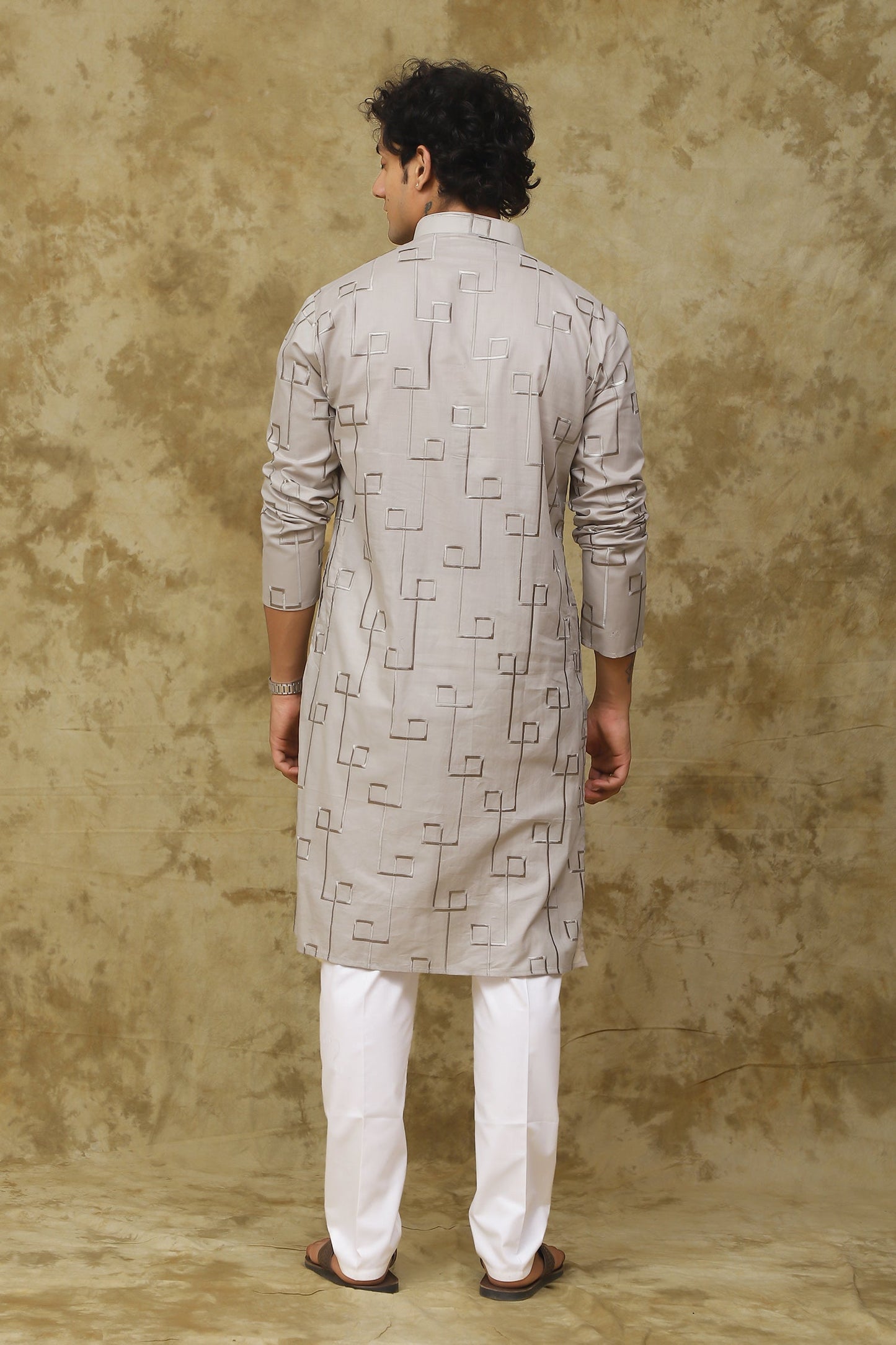 Bluesaanchi Men's Cotton Zari Embroidered Kurta Set - Grey | Swadesiicart