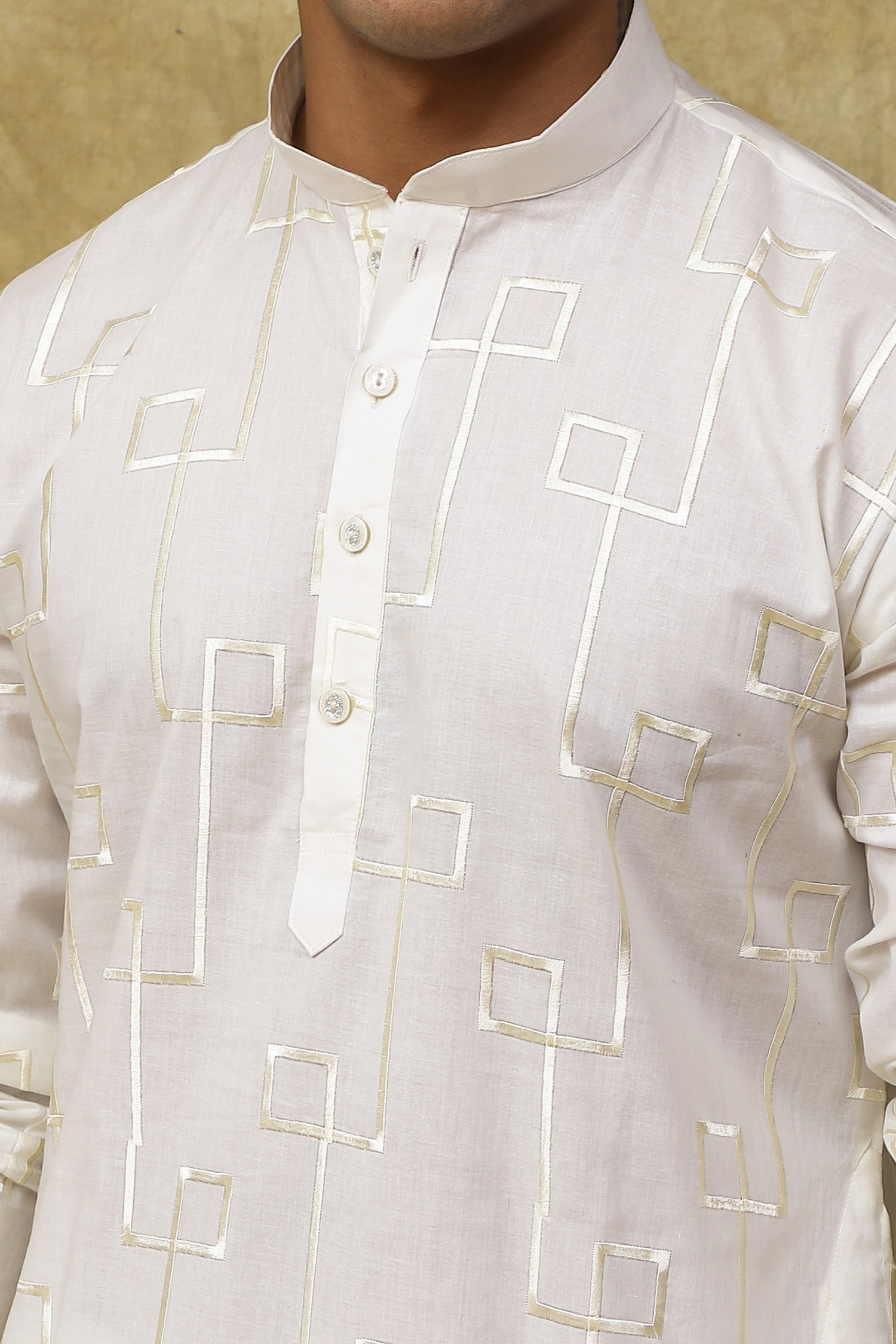 Bluesaanchi Men's Cotton Zari Embroidered Kurta Set - White | Swadesiicart