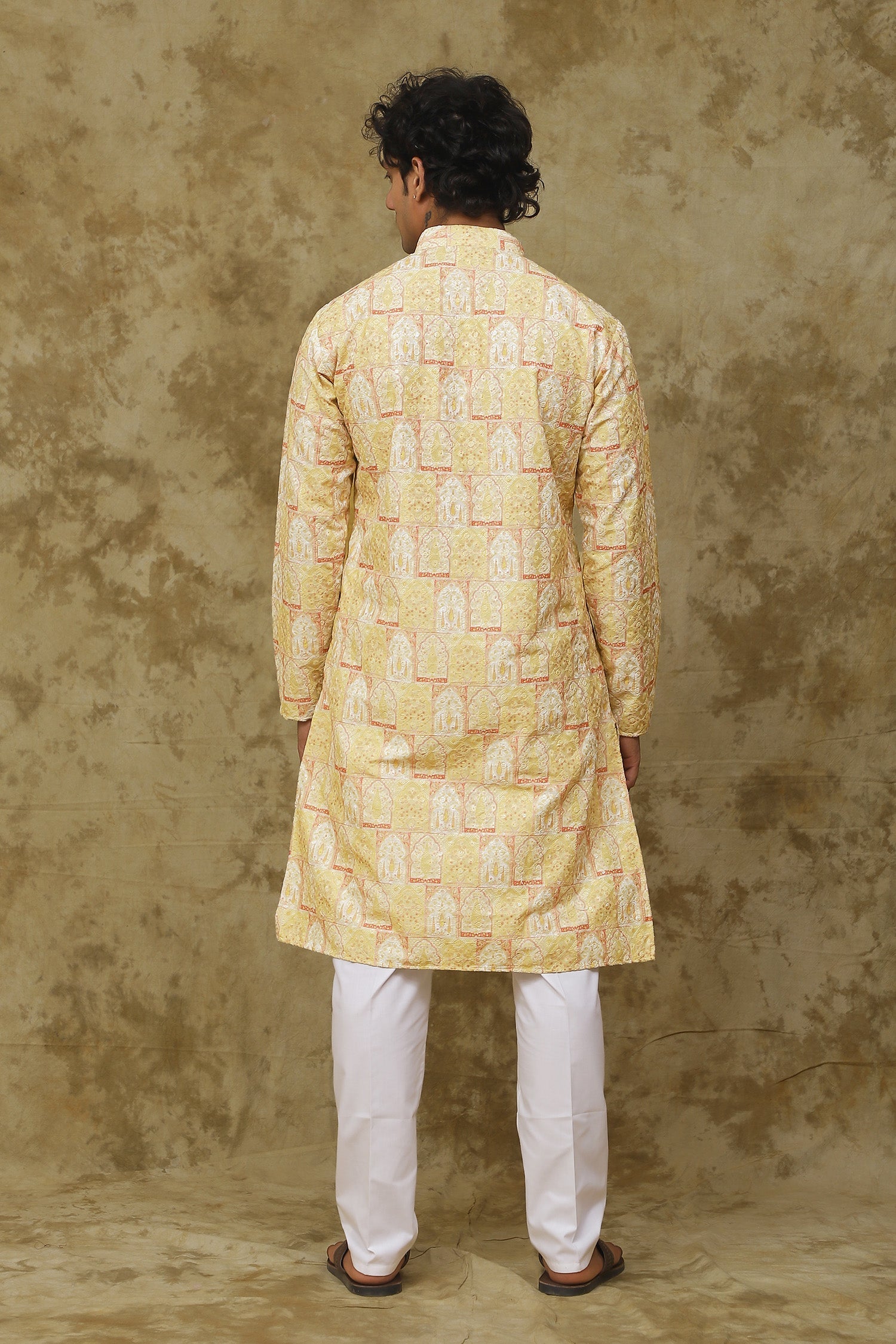 Bluesaanchi Men's Mango Khidki Butta Embroidered Kurta Set | Swadesiicart