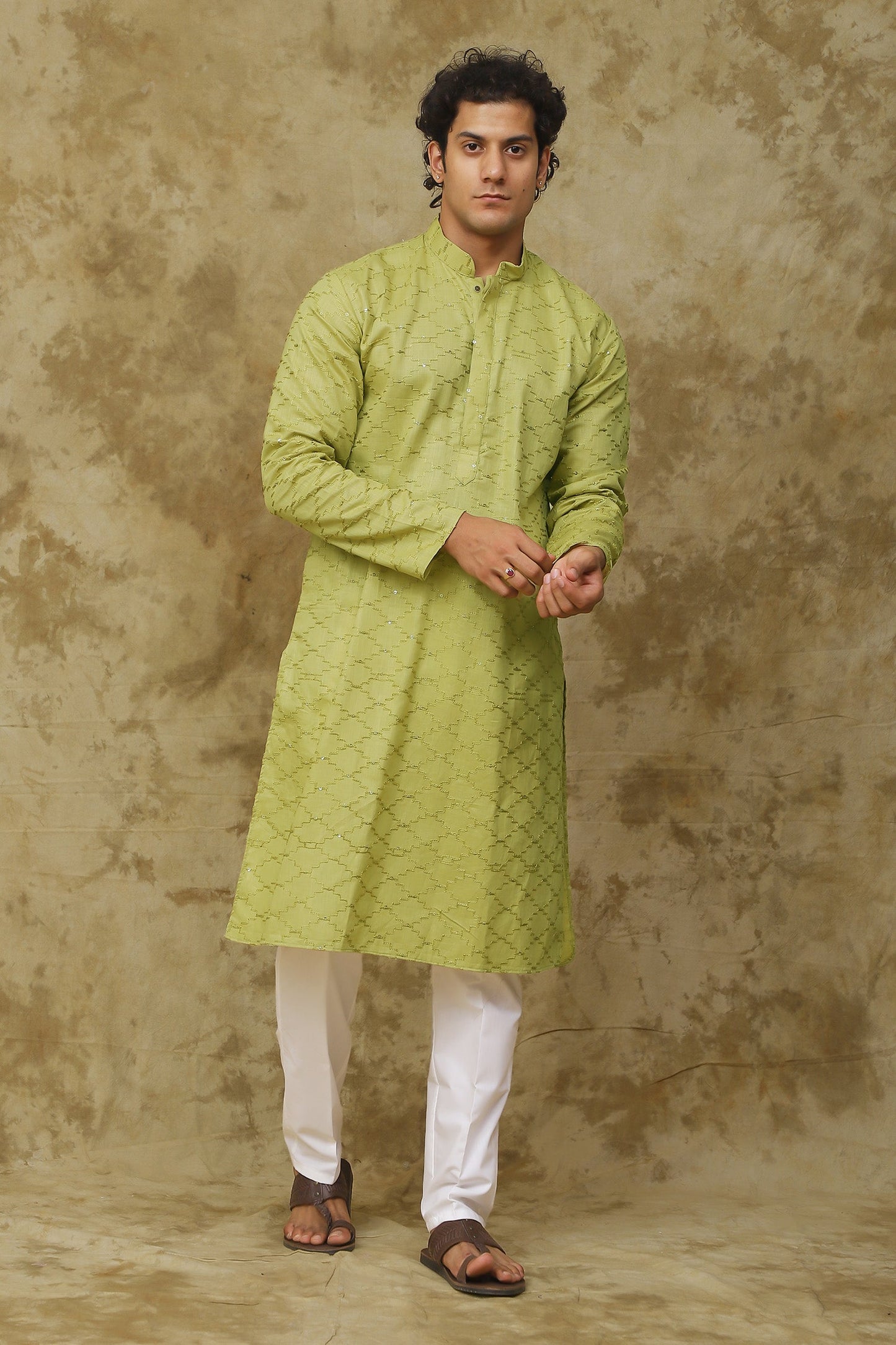 Bluesaanchi Men's Mehendi Brick Zigzag Embroidered Kurta Set | Swadesiicart