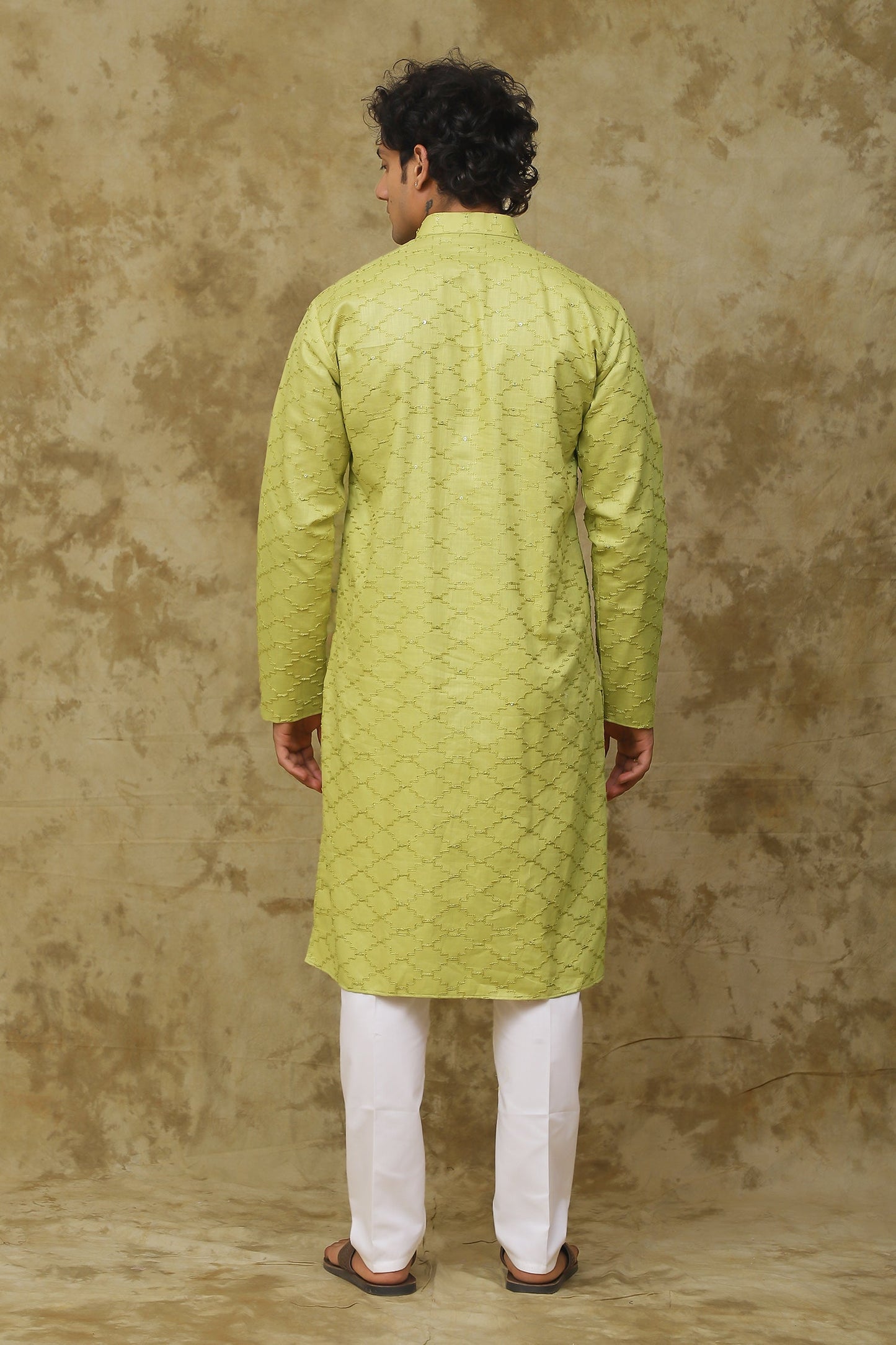 Bluesaanchi Men's Mehendi Brick Zigzag Embroidered Kurta Set | Swadesiicart