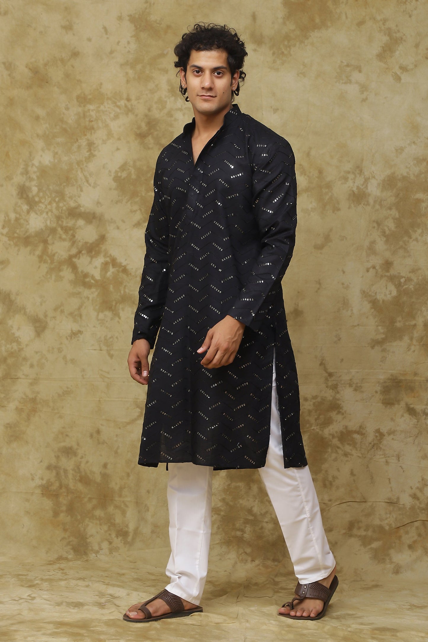 Bluesaanchi Men's Black Zigzag Sequin Kurta Set | Swadesiicart