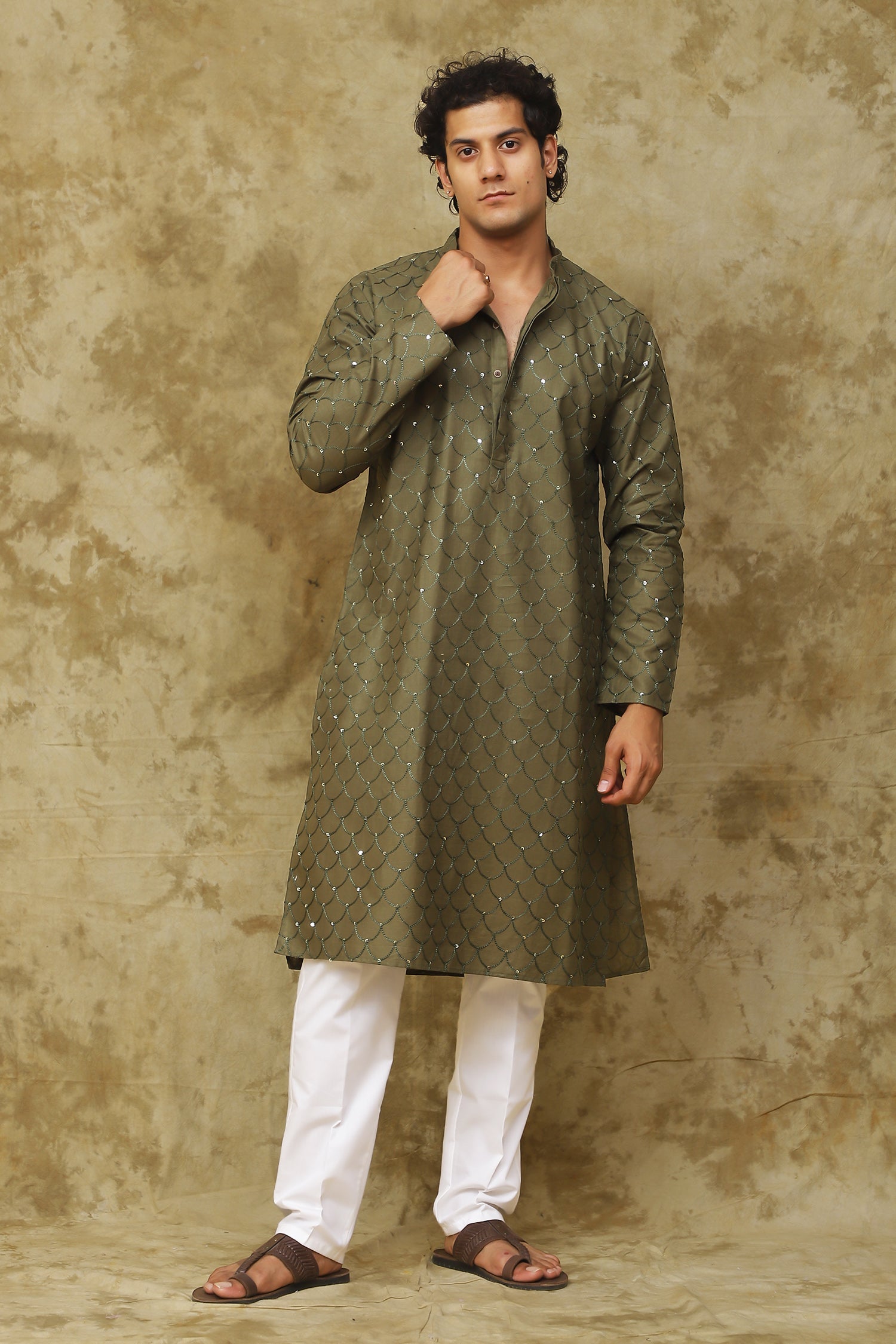 Bluesaanchi Men's Linen Threadwork Kurta Set - Dark Mehendi | Swadesiicart