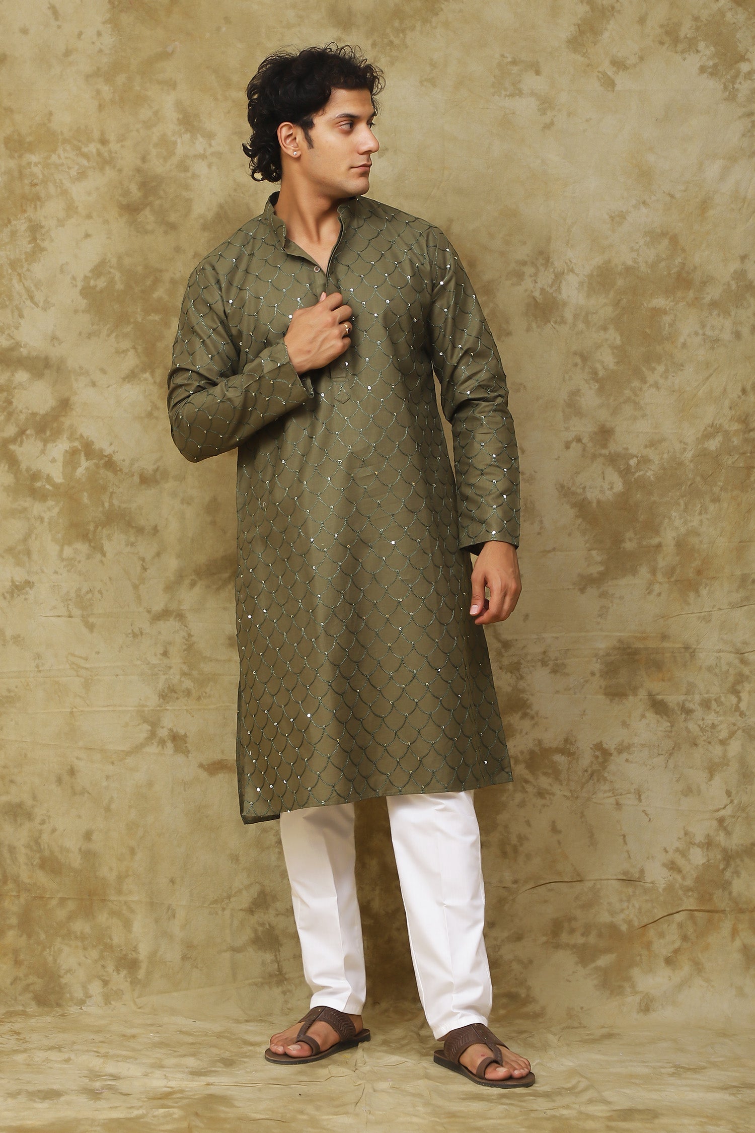 Bluesaanchi Men's Linen Threadwork Kurta Set - Dark Mehendi | Swadesiicart