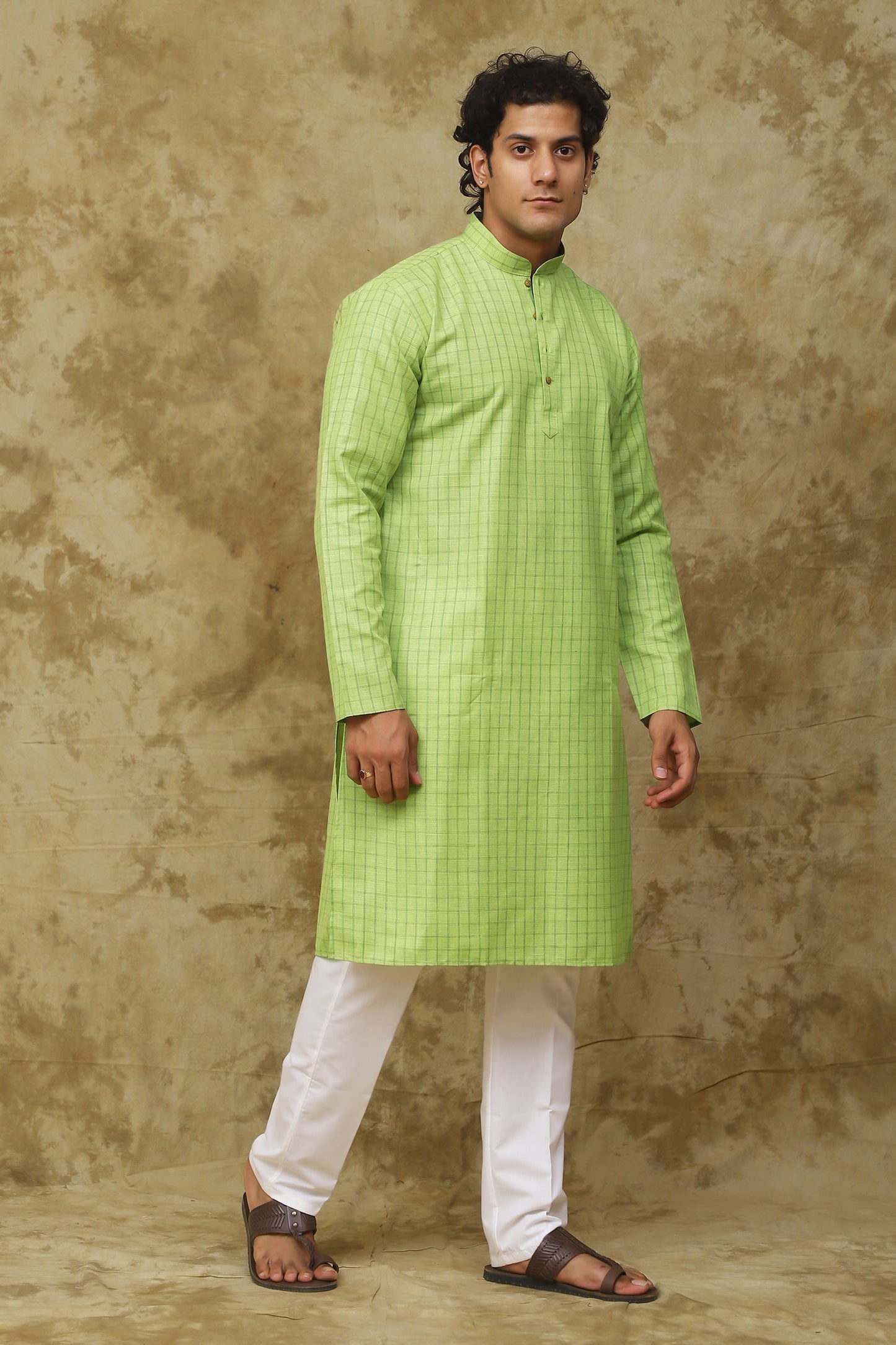 Bluesaanchi Men's Checkered Cotton Kurta Set | Swadesiicart