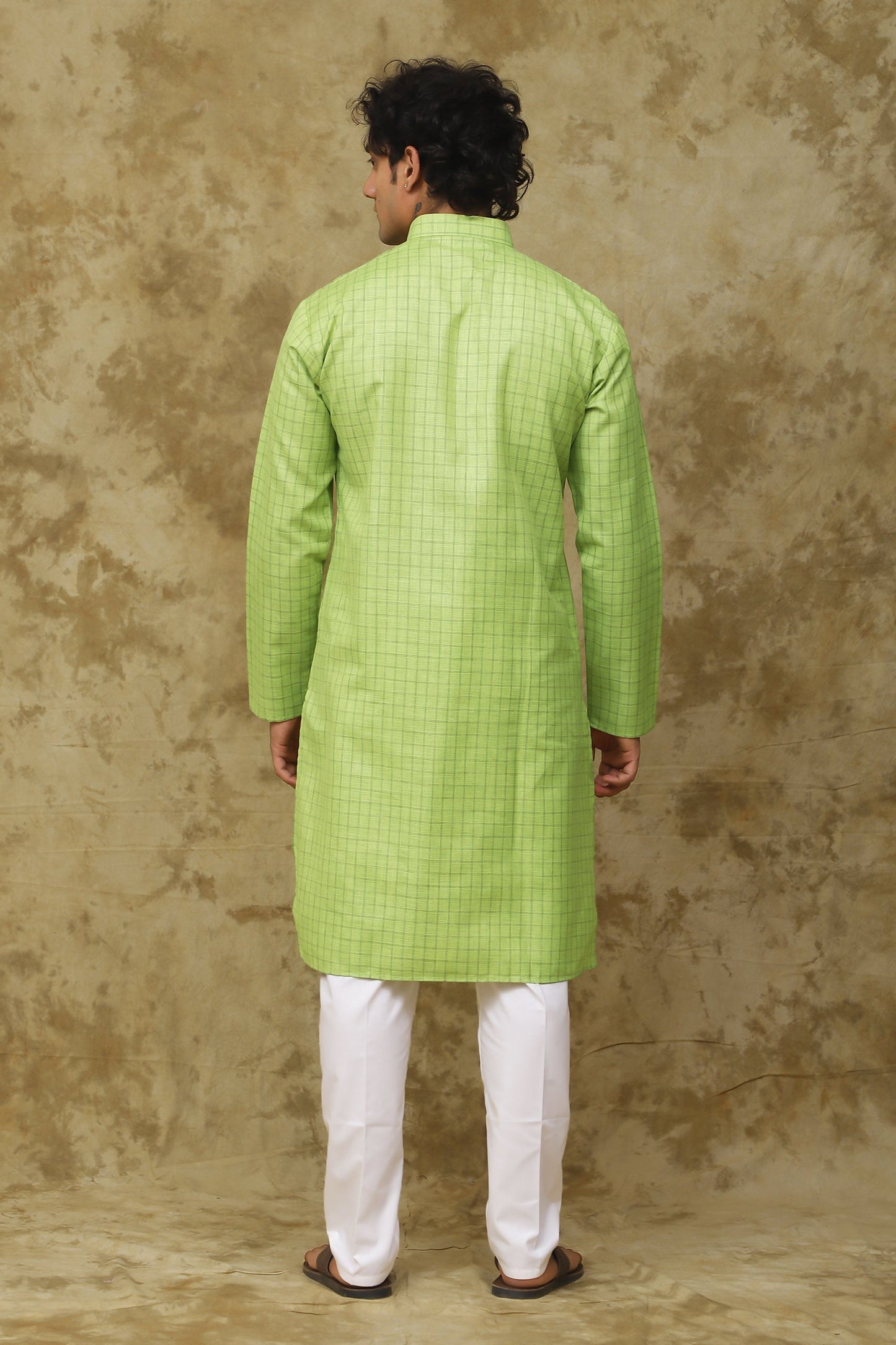Bluesaanchi Men's Checkered Cotton Kurta Set | Swadesiicart