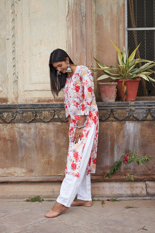 Rangreza Ethnic Leela Mulmul Chikankari Kurta Red | Swadesiicart