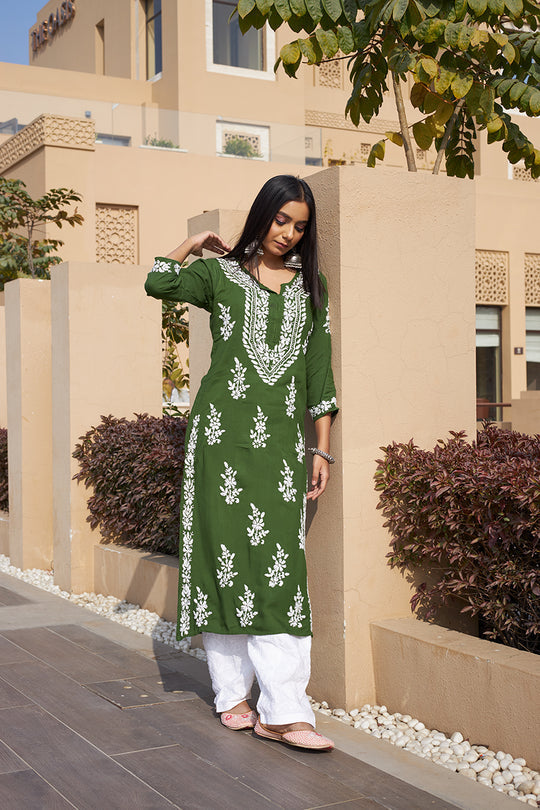 Rangreza Ethnic Liya Chikankari Rayon Kurta Green | Swadesiicart