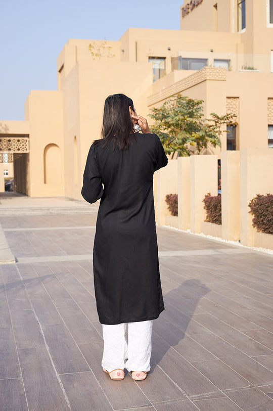 Rangreza Ethnic Chikankari Rayon Kurta Black | Swadesiicart