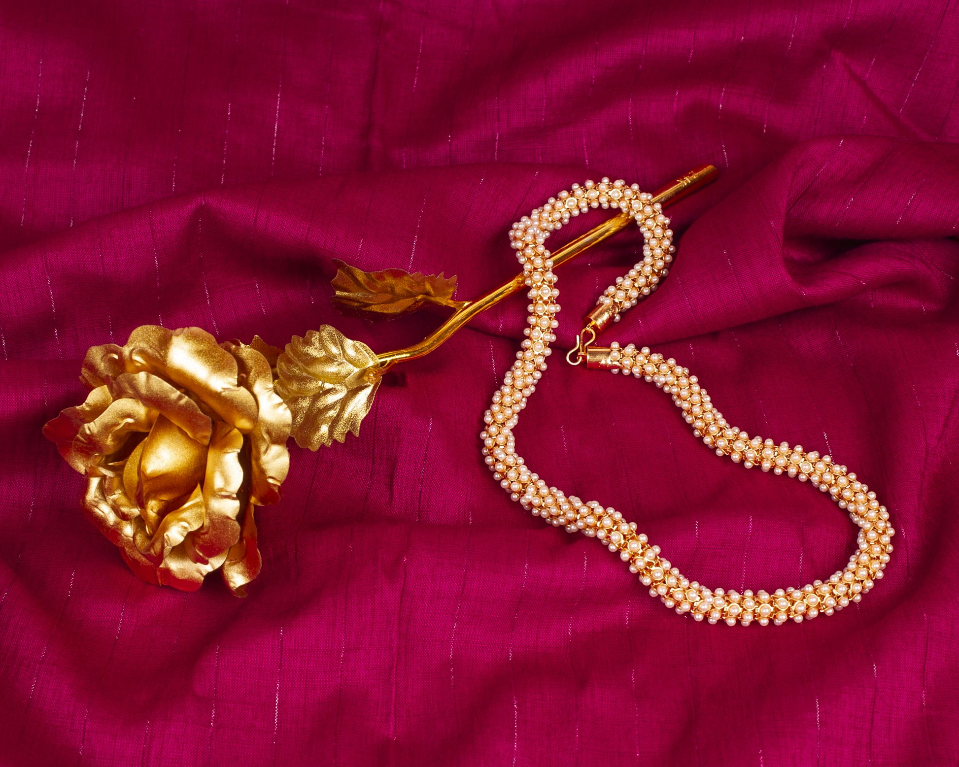 Gold-Polished Alloy Pearl Studded Chain Necklace - The Pari - Swadesiicart