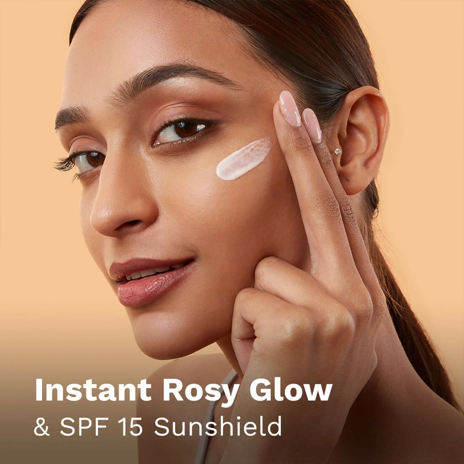 Pilgrim Illuminating Moisturizer For Instant Rosy Glow & SPF 15 with Australian Kakadu Plum - Swadesiicart