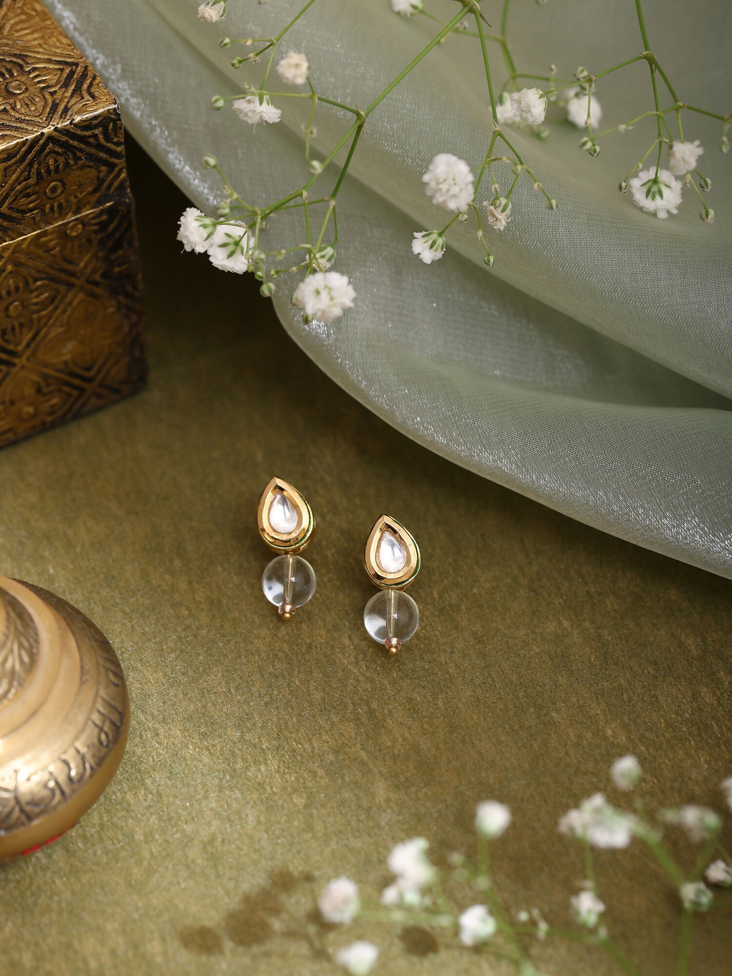 Ruby Raang White Clear Quartz Kundan Studs | Swadesiicart