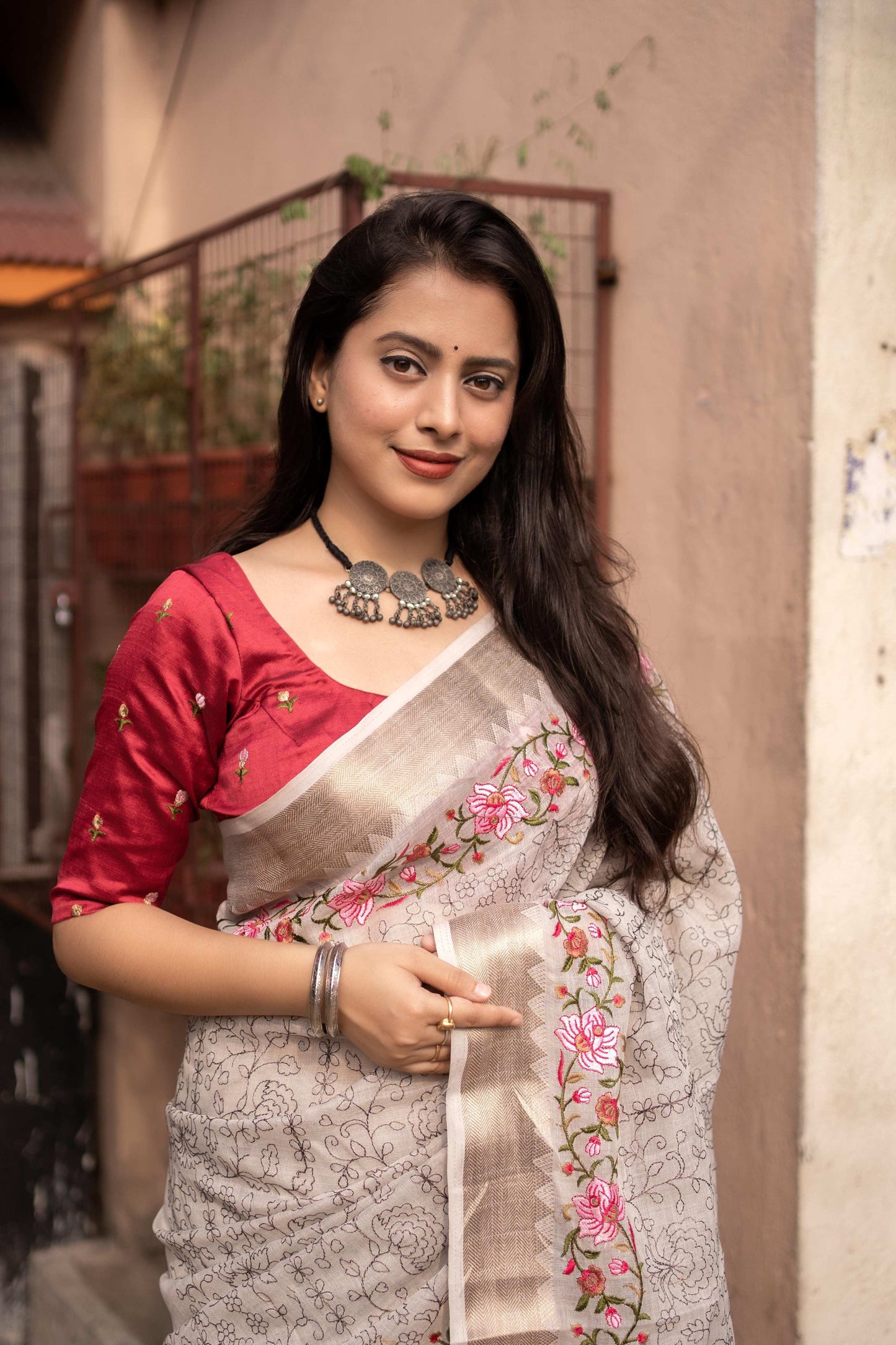 Grey Pure Linen Woven Design Saree with Unstitched Blouse - Hiral Fashion | Swadesiicart