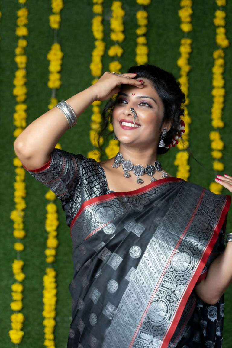 Jyoti Fashion Women's Black Soft Handloom Silk Zari Woven Saree with Blouse | Swadesiicart