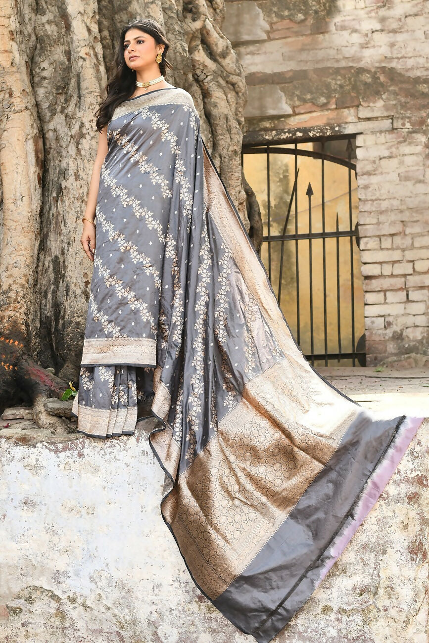 Joban Fashion Silver Grey Pure Katan Pure Handloom Banarasi Silk Saree | Swadesiicart