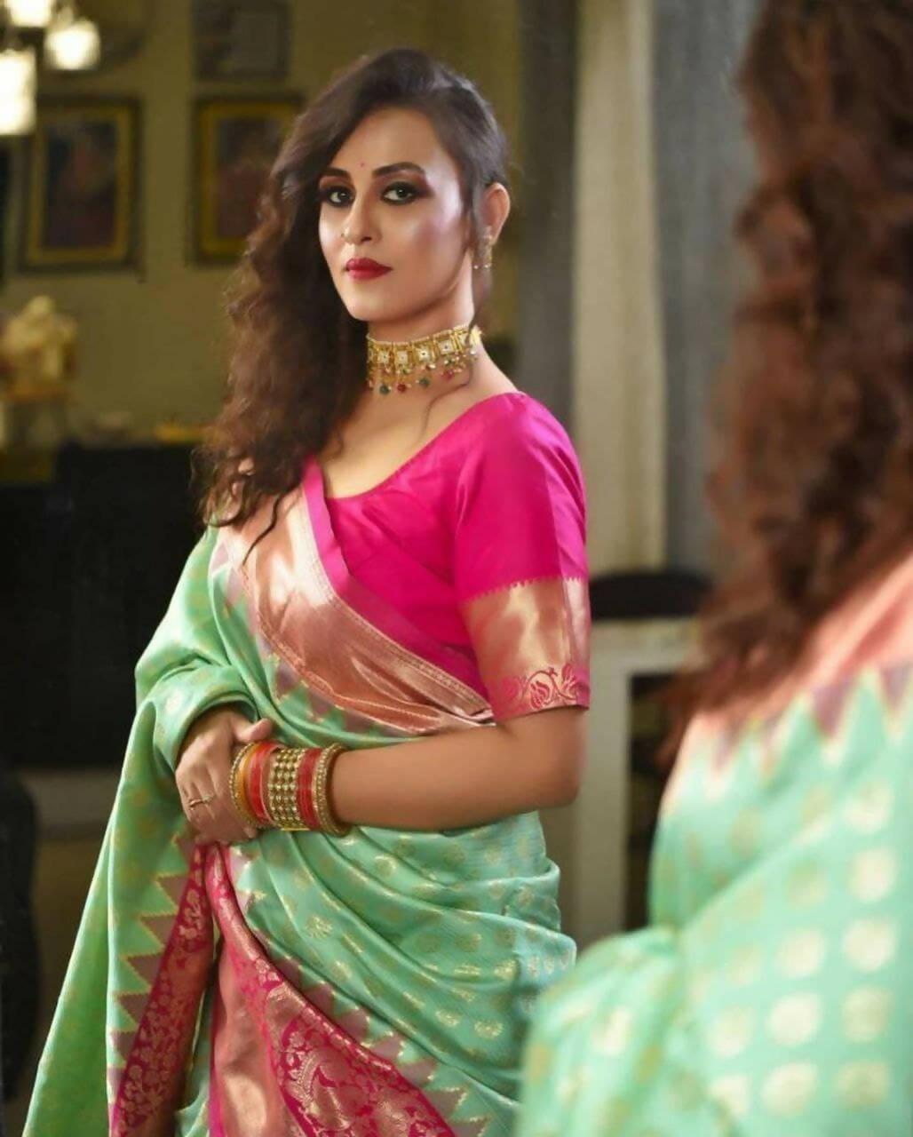 DEIANA'S Beautiful Designer Golden zari Soft Lichi Silk Saree - Pista - Swadesiicart