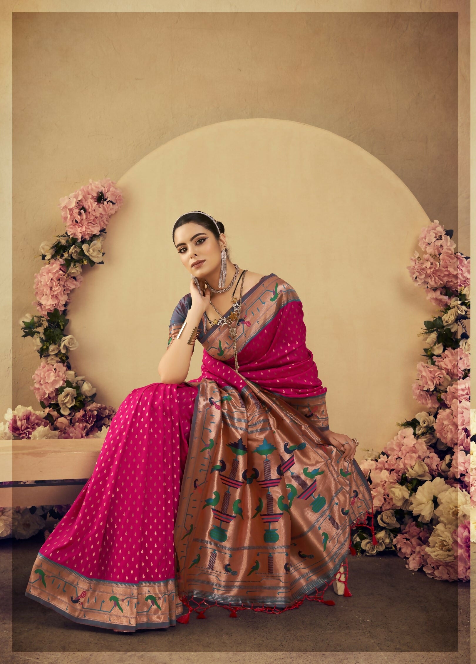 Vishnu Weaves Women's Rani Paithani Silk Saree with Blouse - Swadesiicart